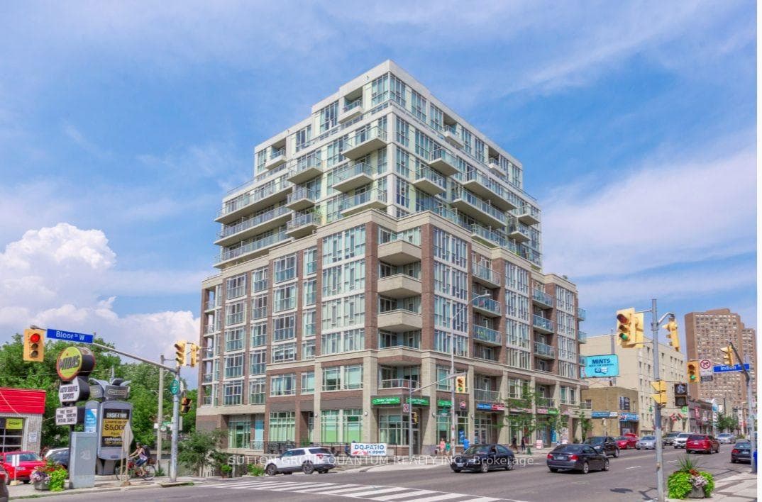 1638 Bloor Street W 801, Toronto, ON M6P 0A6