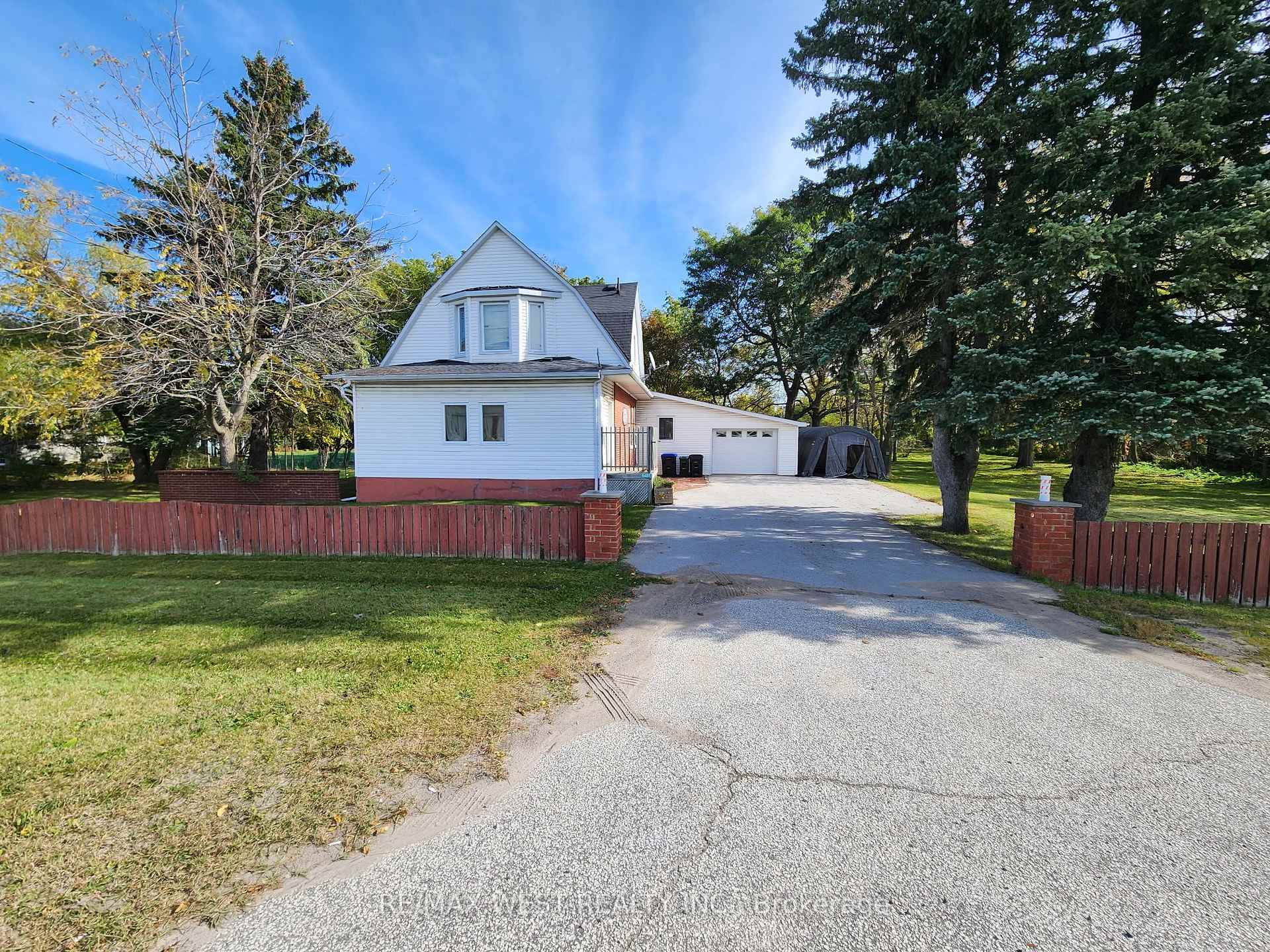 5427 Yonge Street, Innisfil, ON L0L 1R0