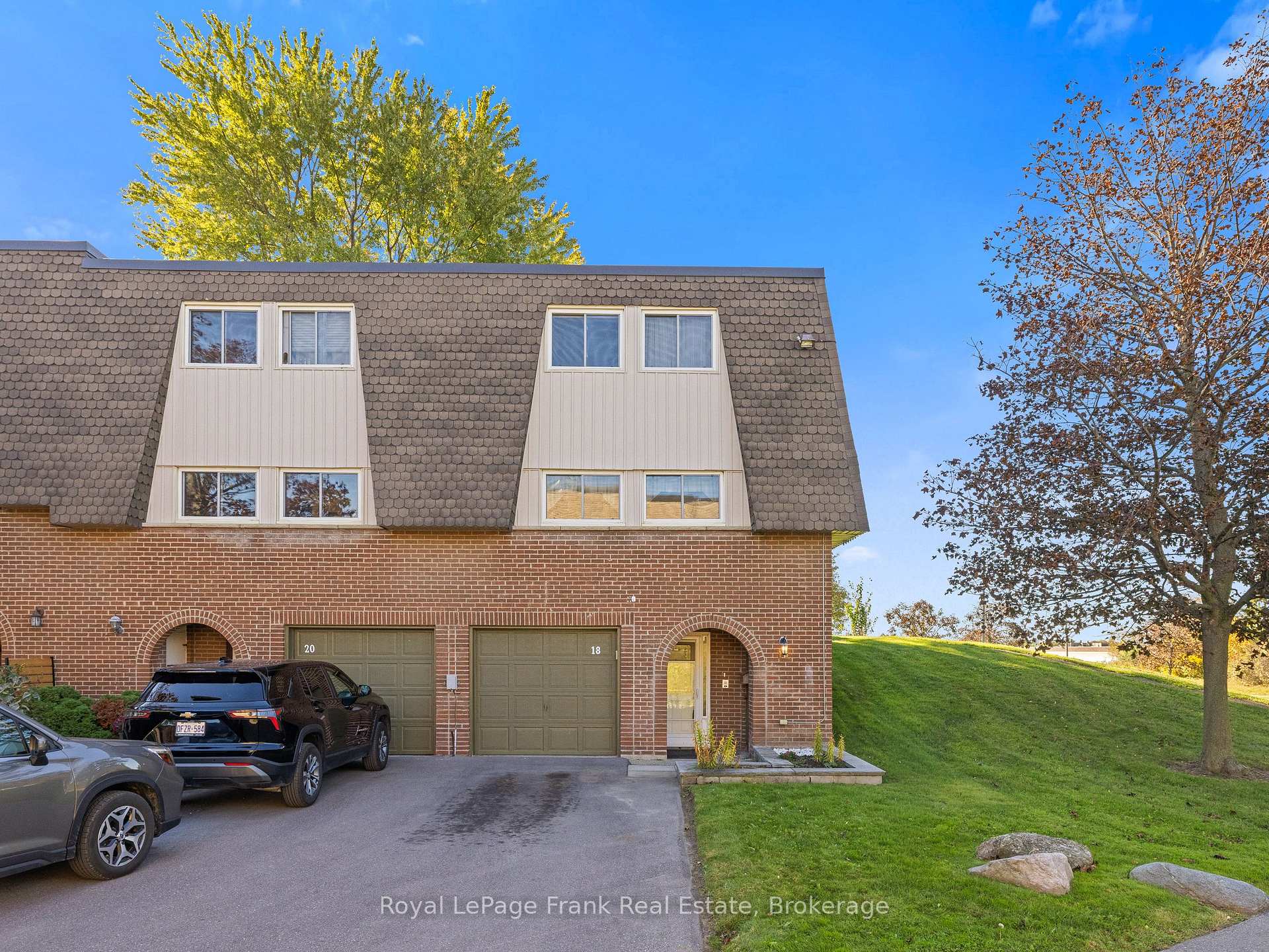 18 Reygate Court, Ajax, ON L1S 2S9