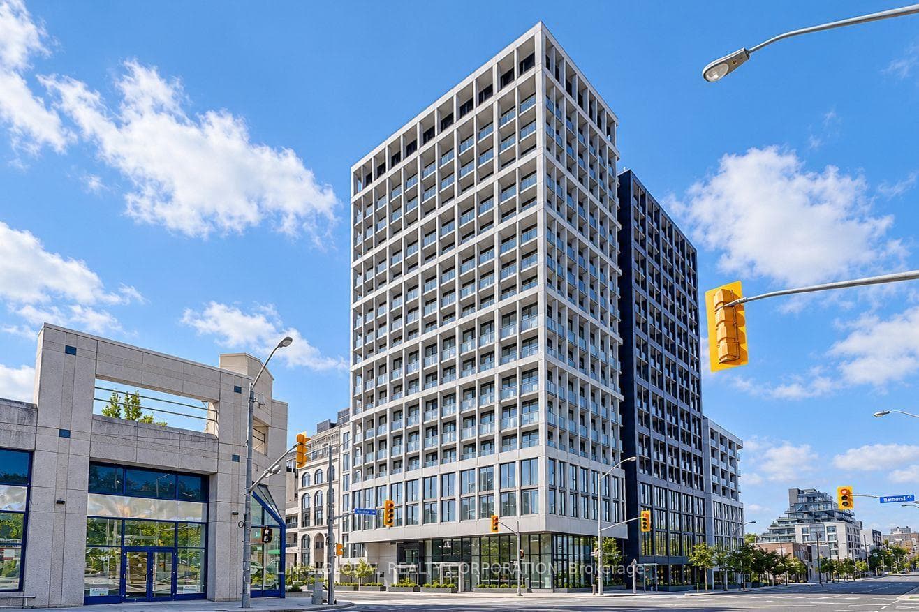 2020 Bathurst Street 523, Toronto, ON M5P 0A6