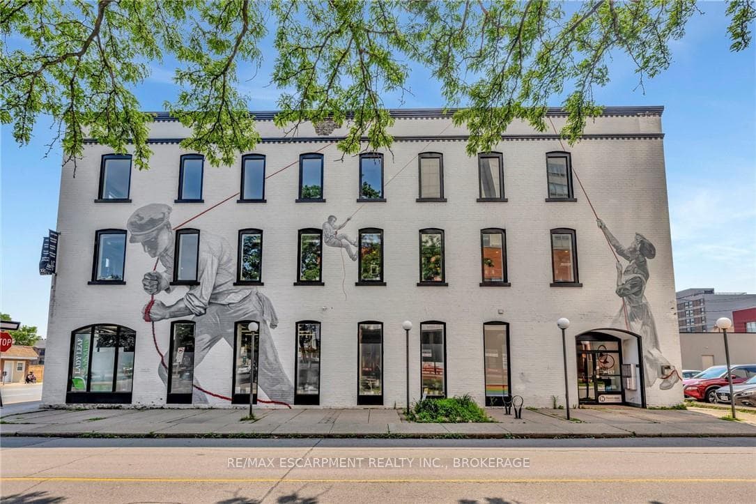 380 King Street E, Hamilton, ON L8N 1C3