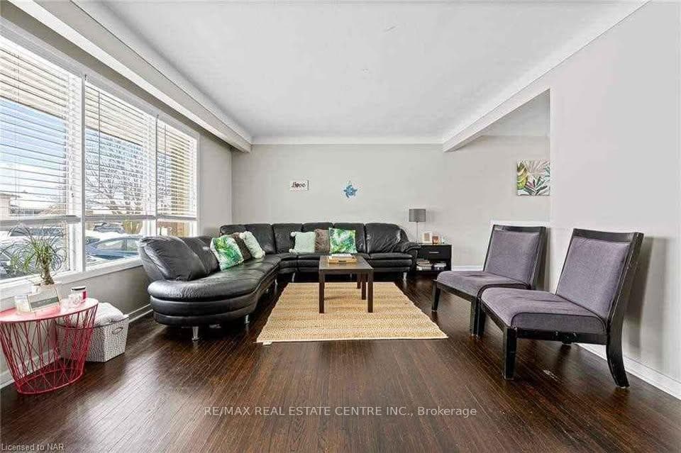 2 Stewart Avenue, Thorold, ON L2V 2W5