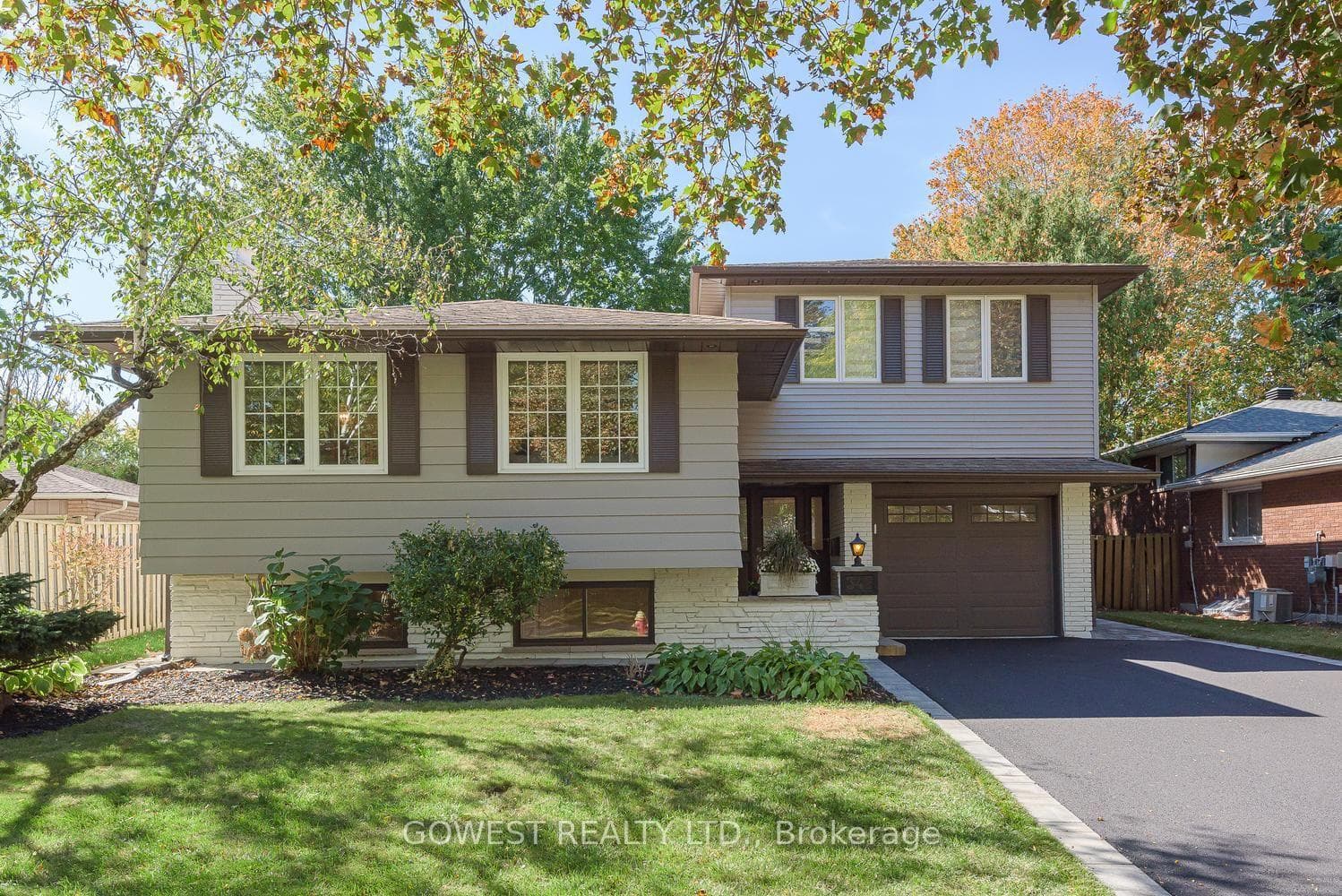 342 Bryant Crescent, Burlington, ON L7L 3Z5
