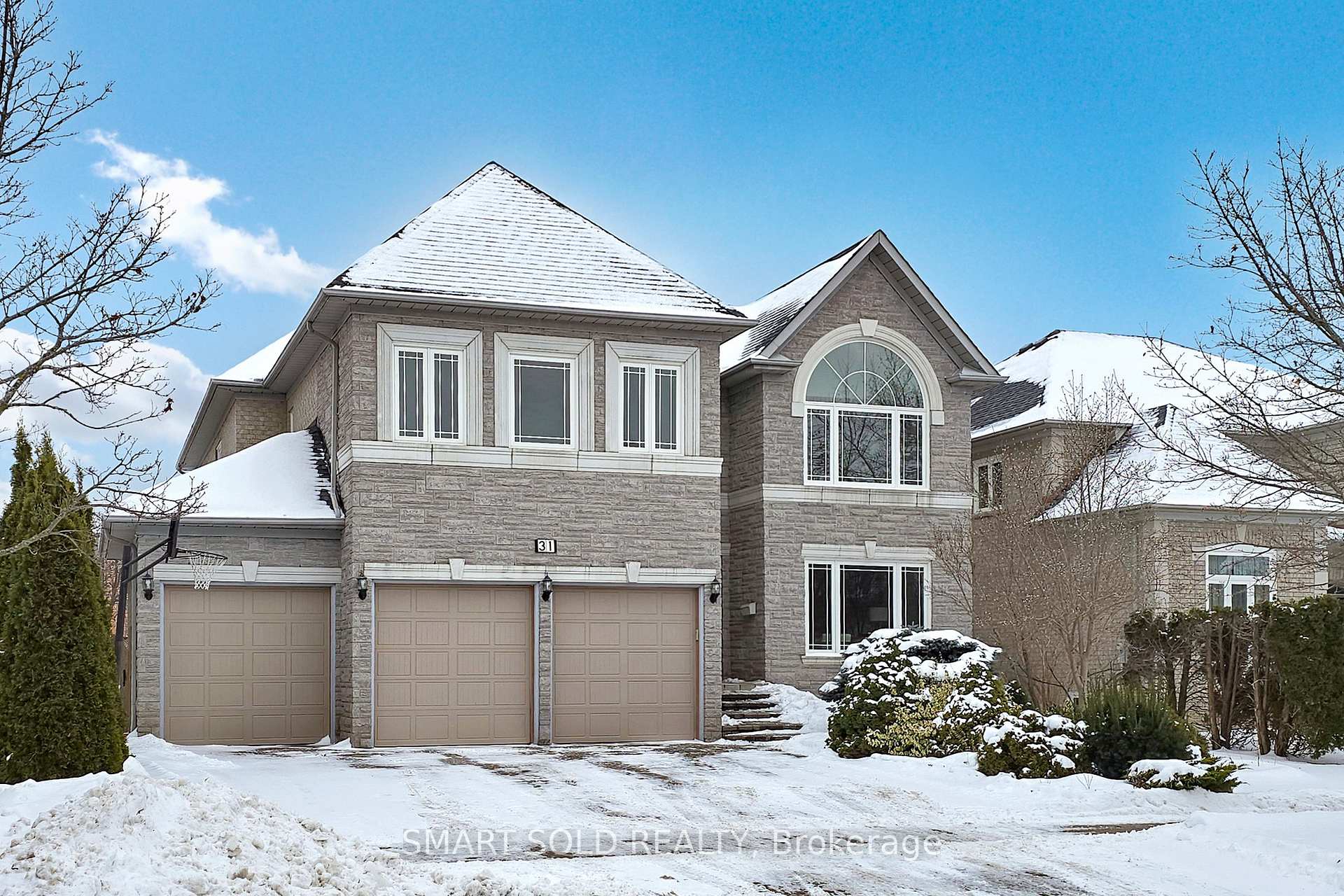 31 Black Walnut Crescent, Richmond Hill, ON L4B 3S3