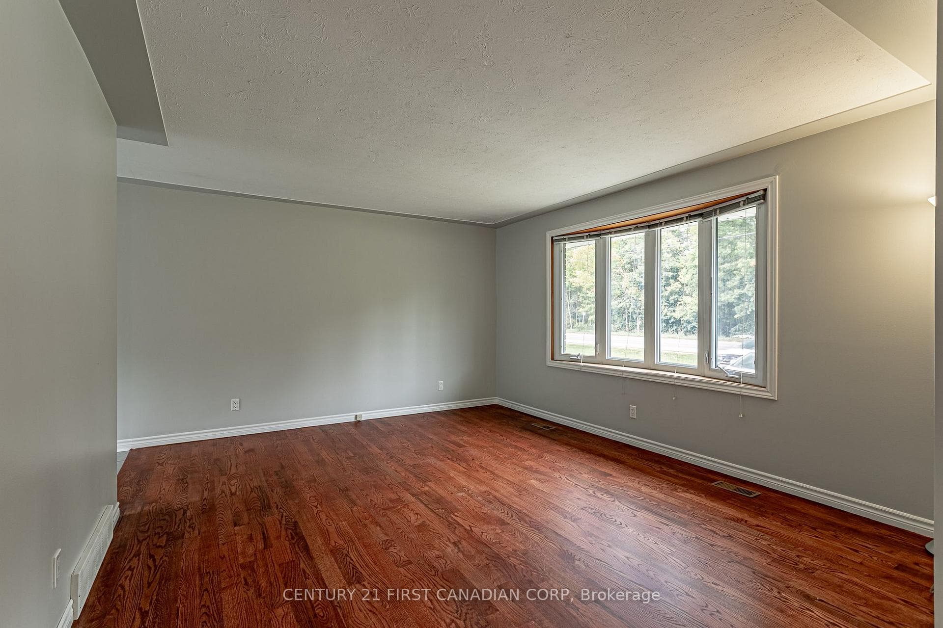 4459 Hamilton Road, Thames Centre, ON N0L 1G3