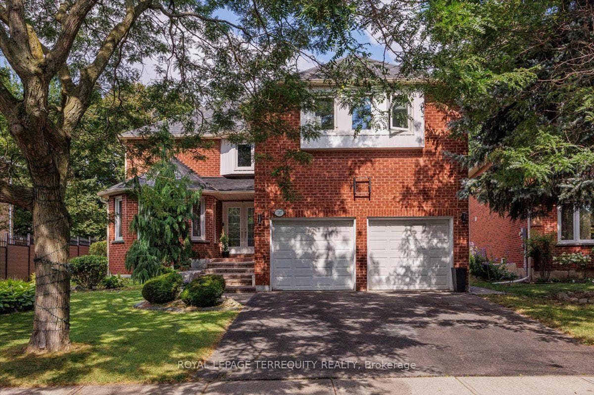 1207 Dogwood Crescent, Oakville, ON L6J 7J2