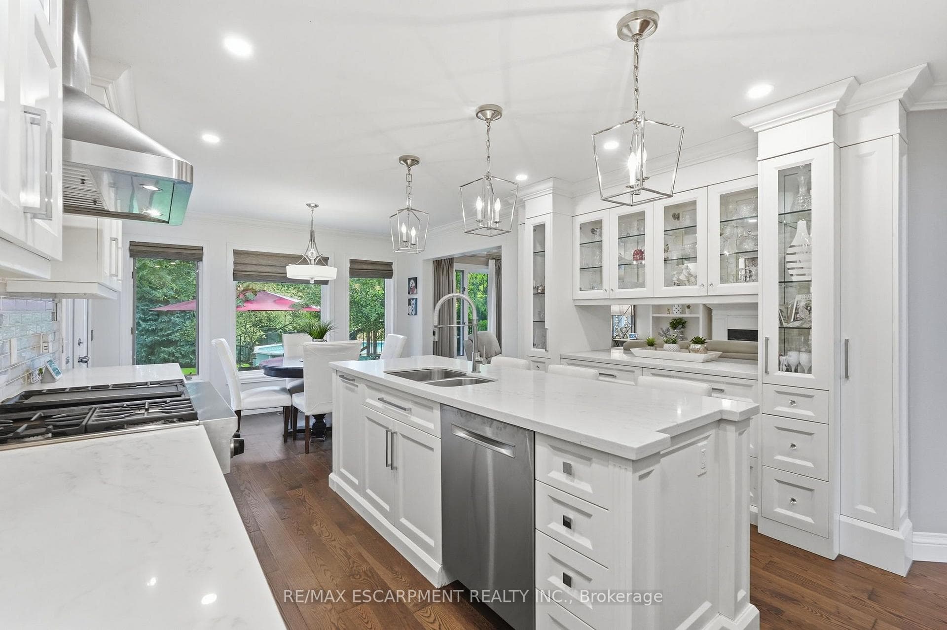 73 Richmond Crescent, Hamilton, ON L8E 5T9