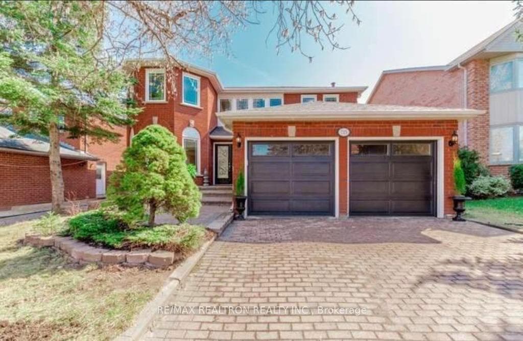 715 Shanahan Boulevard BSMT, Newmarket, ON L3X 1P8
