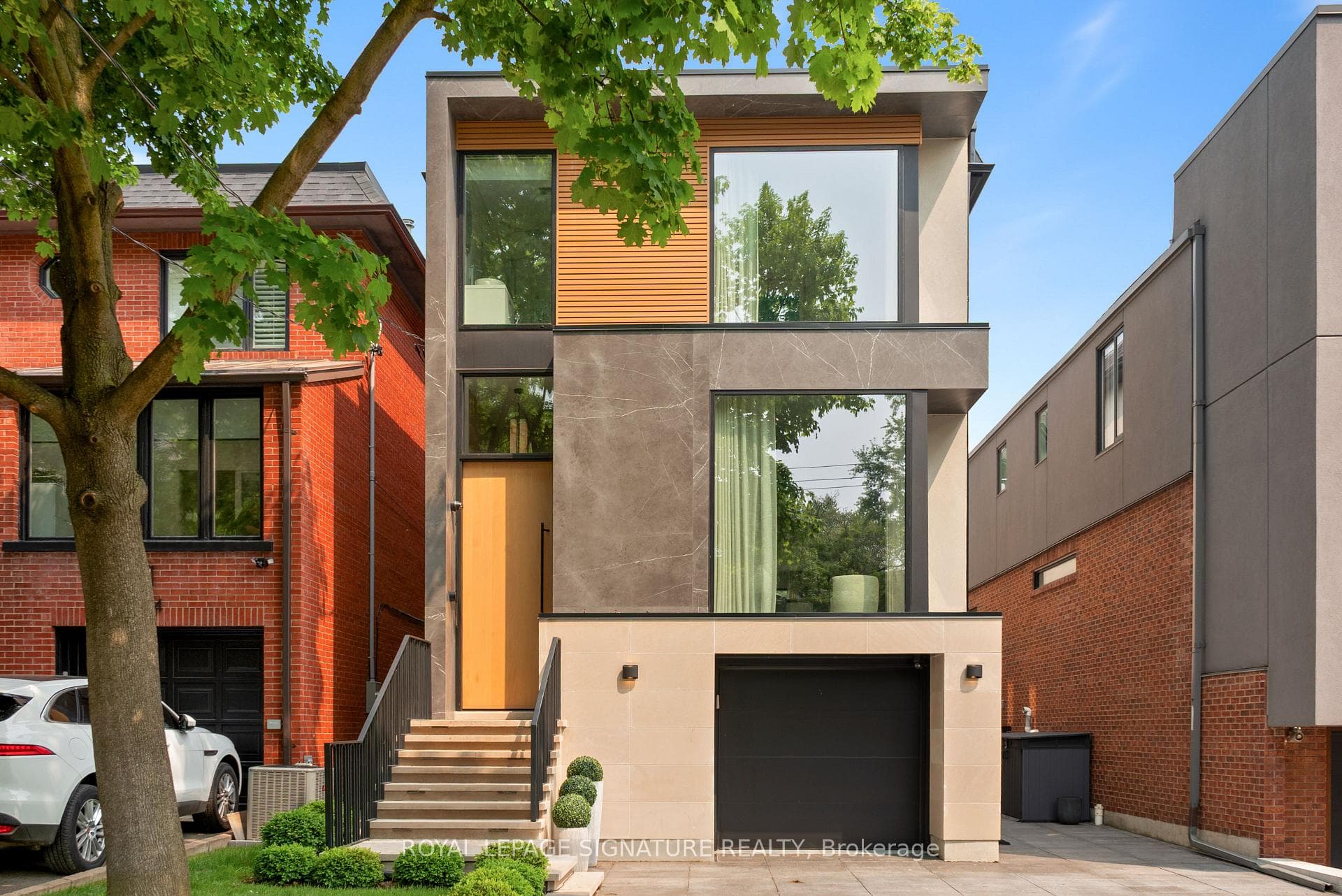 126 Sherwood Avenue, Toronto, ON M4P 2A7