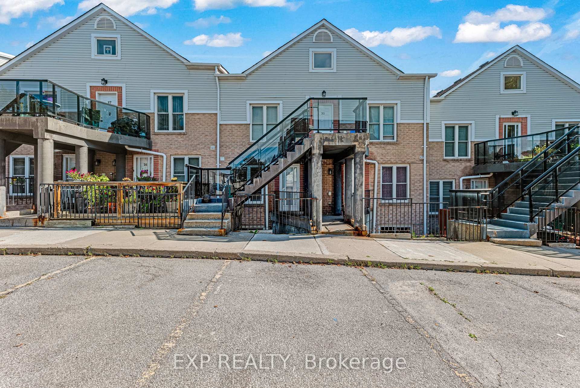 115 Main Street S 28, Newmarket, ON L3Y 8J2