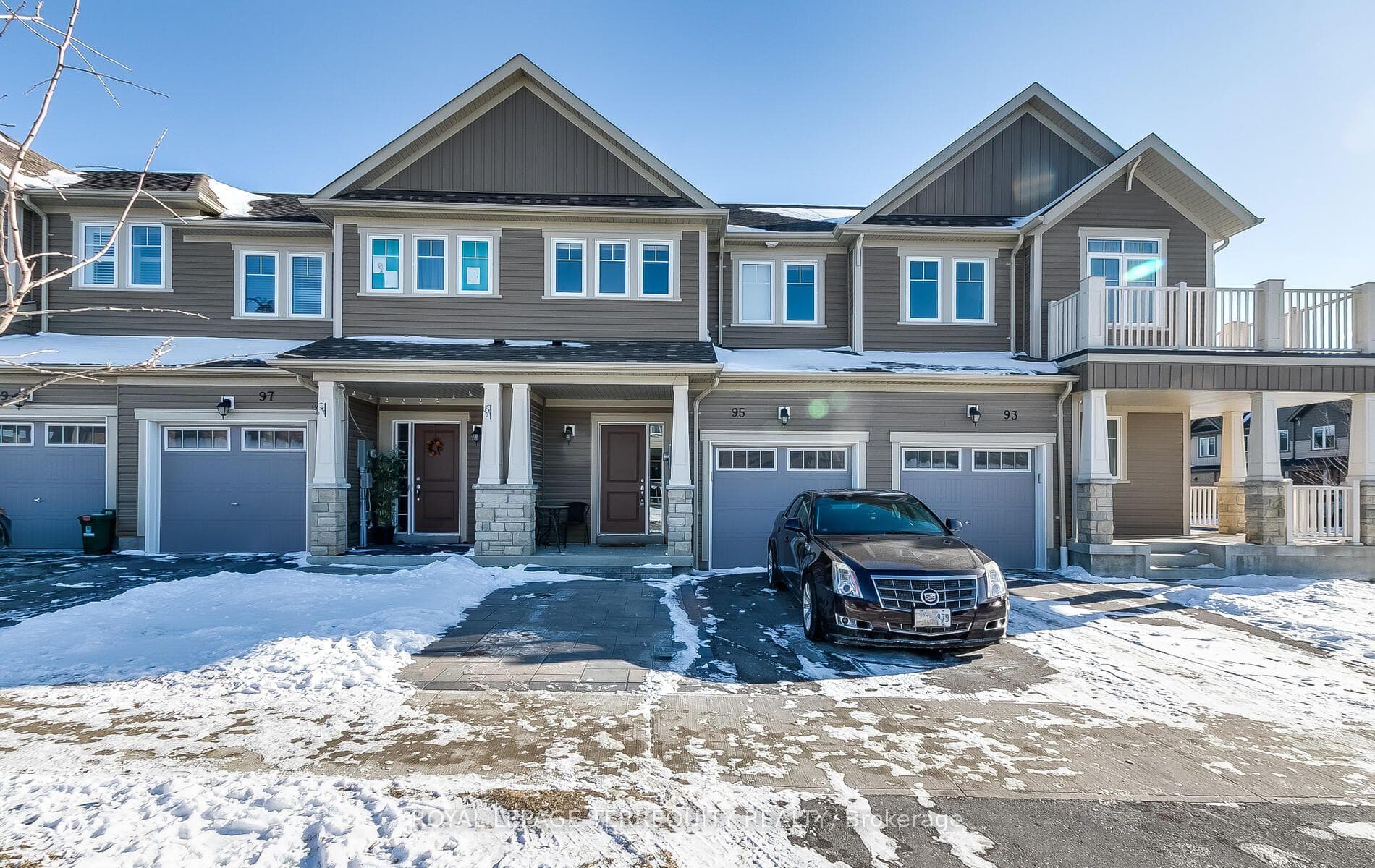 95 Nearco Gate, Oshawa, ON L1L 0J2