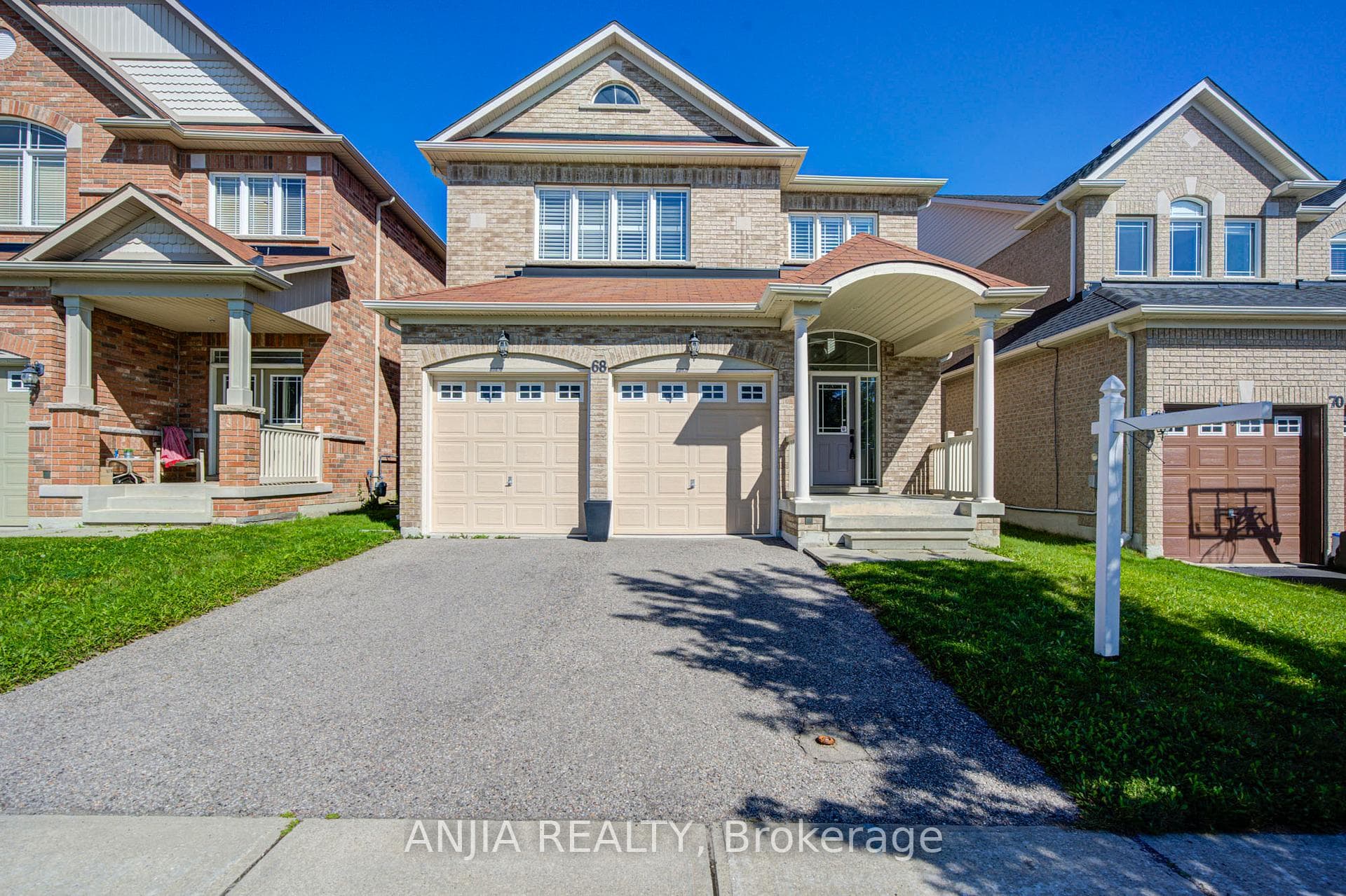 68 Old Field Crescent, East Gwillimbury, ON L9N 0A4