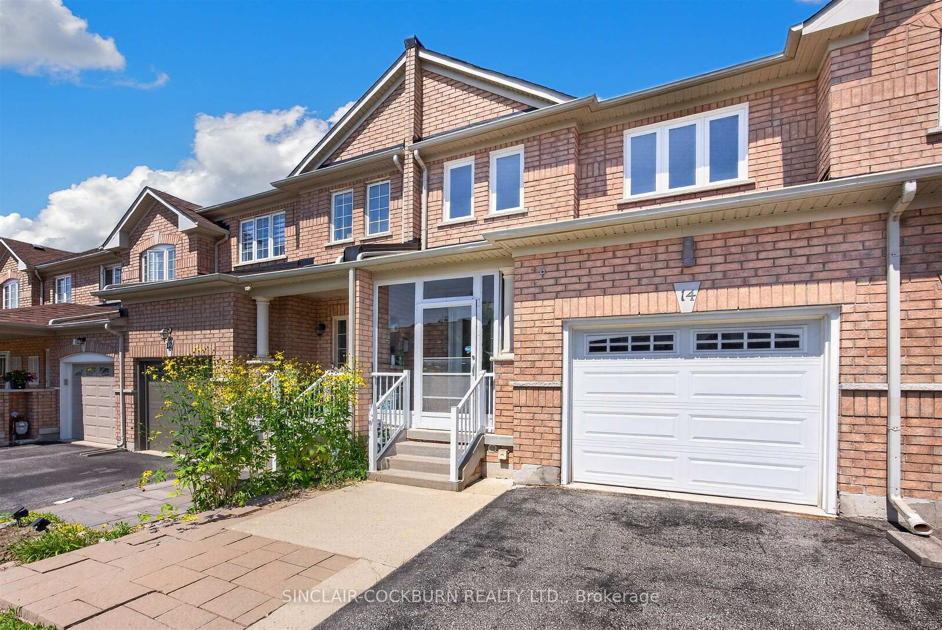 14 Barr Crescent, Aurora, ON L4G 0B8