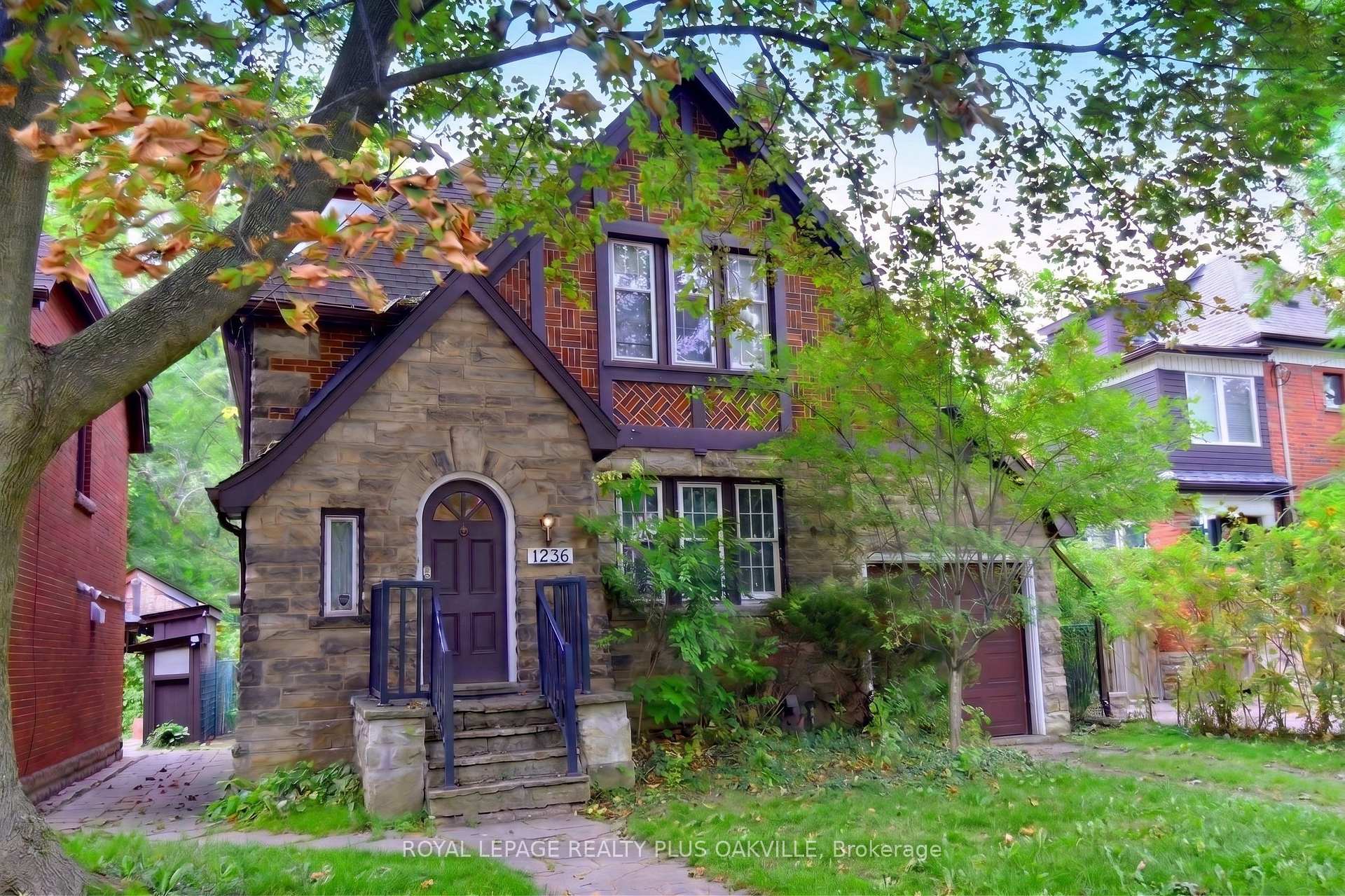 1236 King Street W, Hamilton, ON L8S 1M6