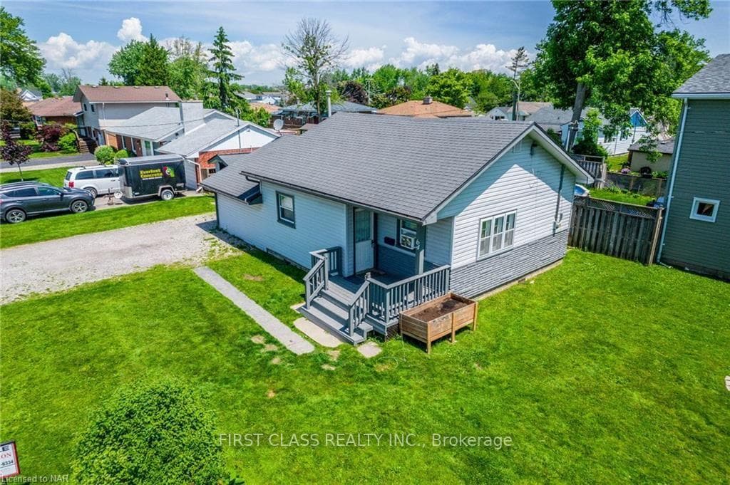 64 Dominion Road, Fort Erie, ON L2A 1E6