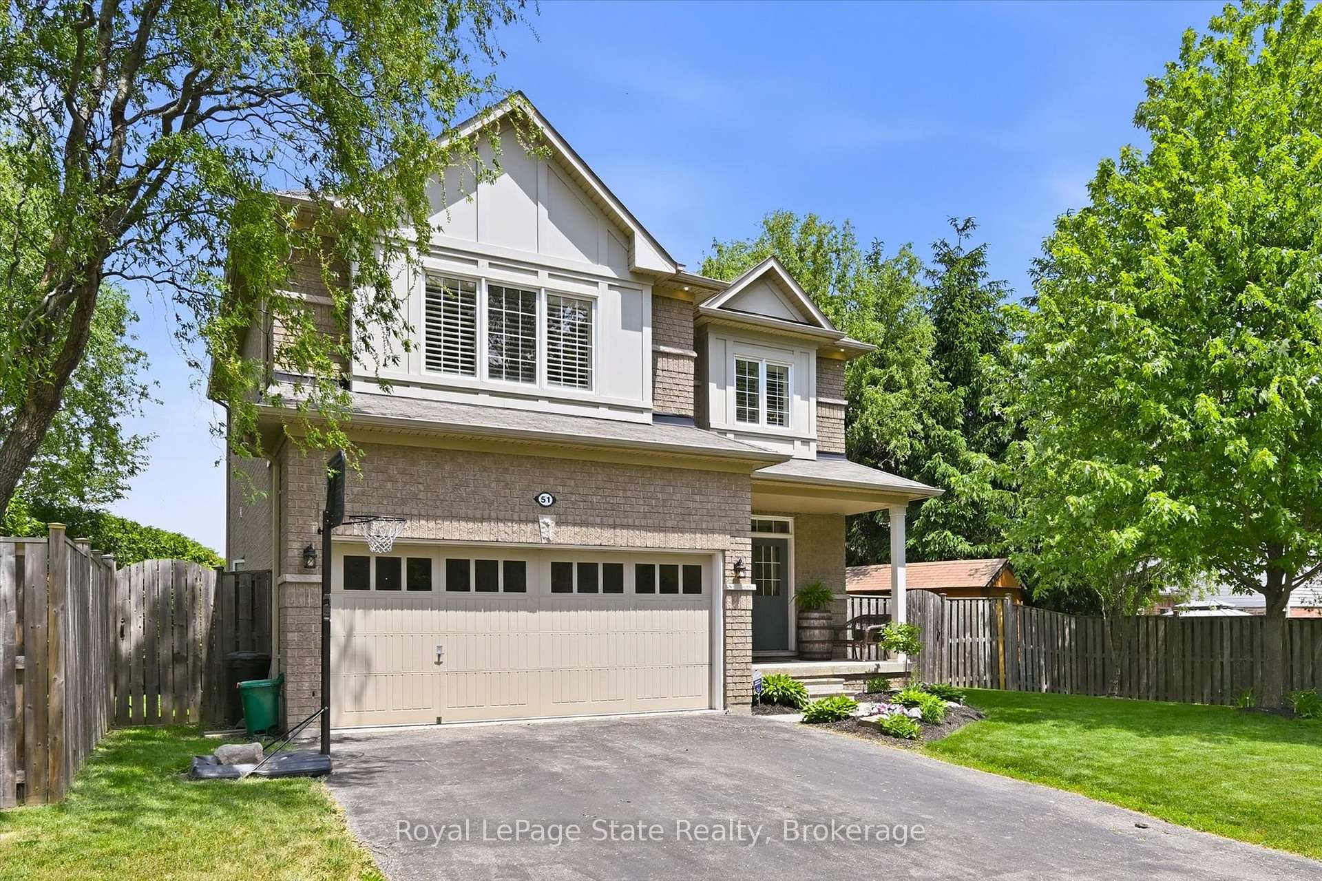 51 Sirente Drive, Hamilton, ON L9A 0B3