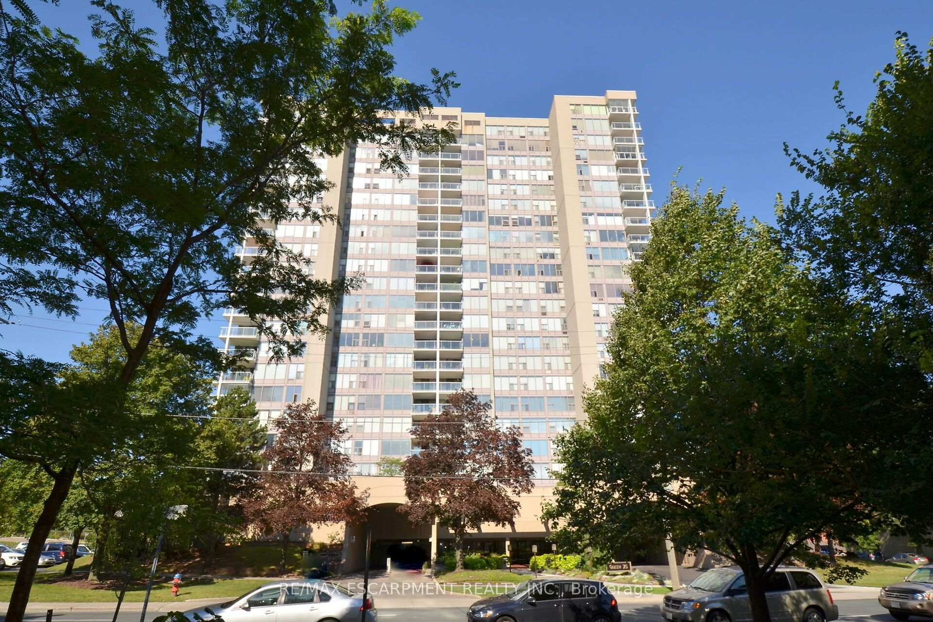 75 QUEEN Street N 1203, Hamilton, ON L8R 3J3