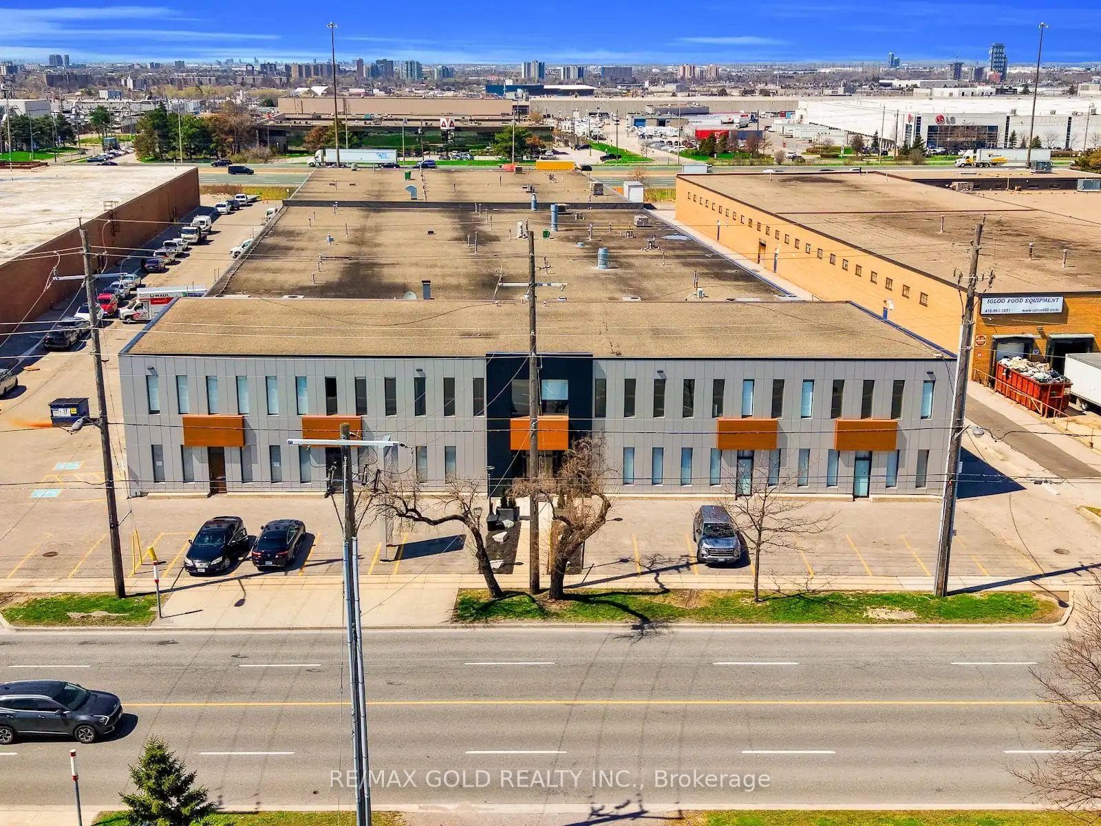 120 Norfinch Drive 8, Toronto, ON M3N 1X3