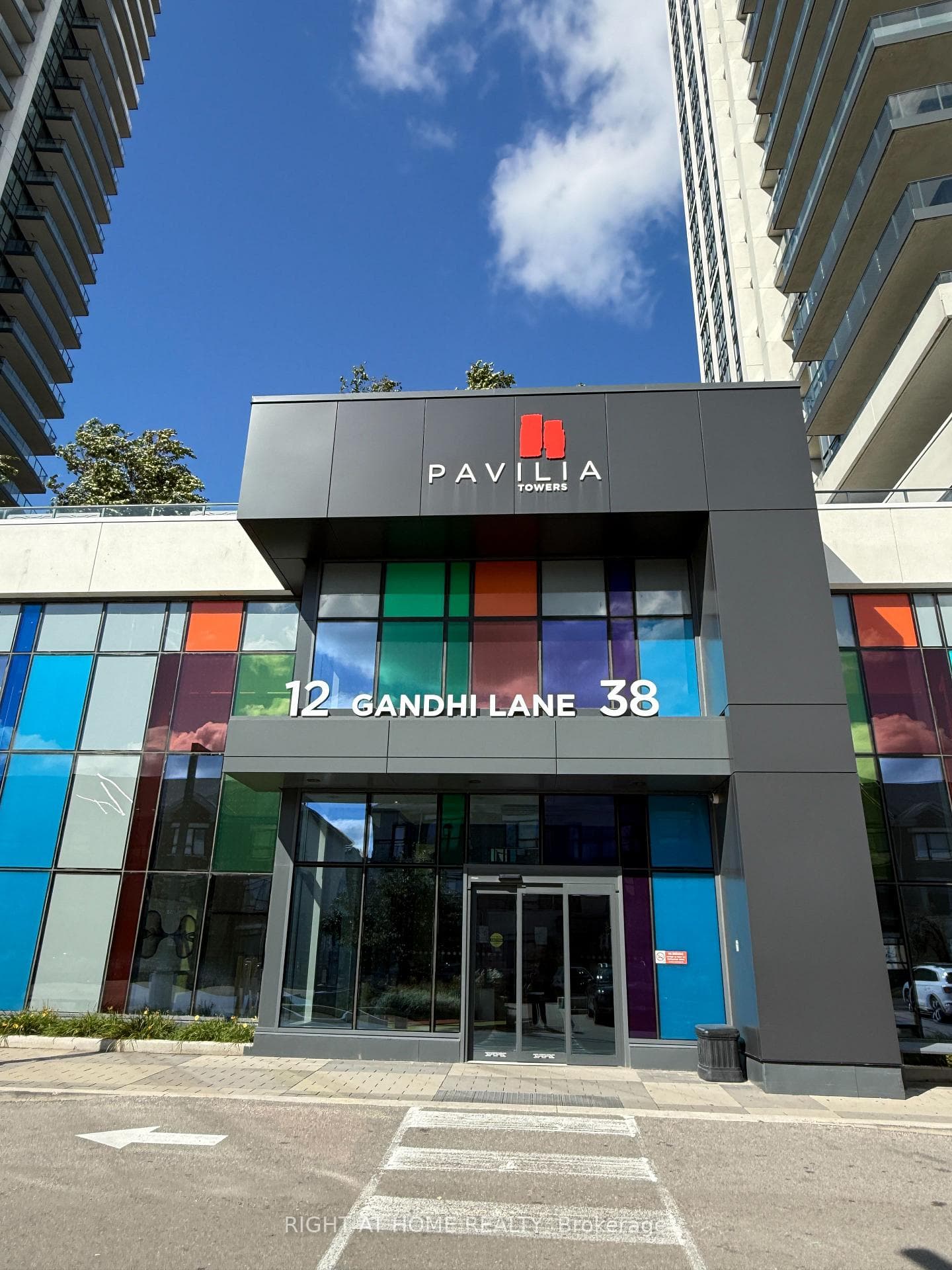 38 Gandhi Lane 1812, Markham, ON L3T 0G9