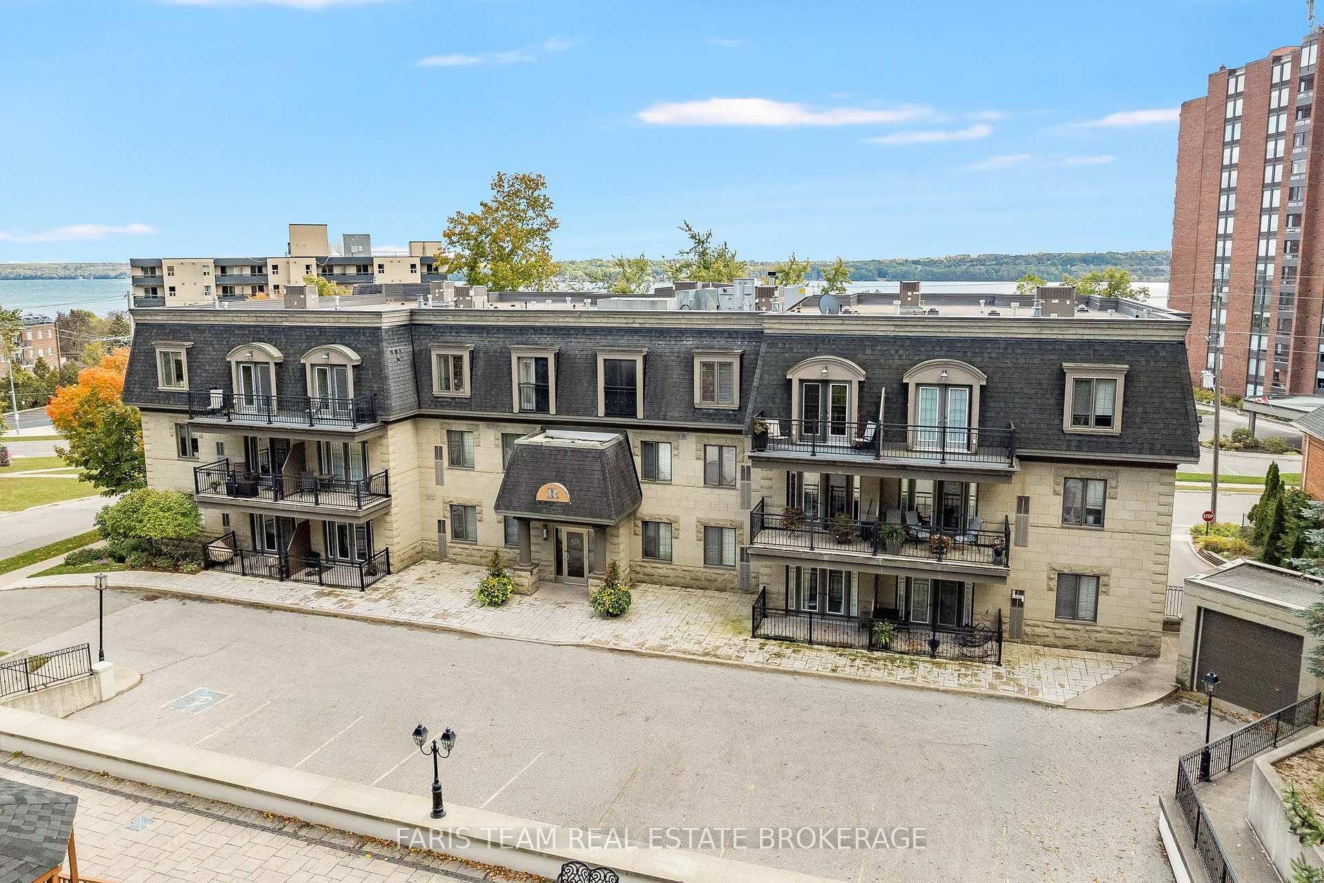 200 Collier Street 101, Barrie, ON L4M 1H7