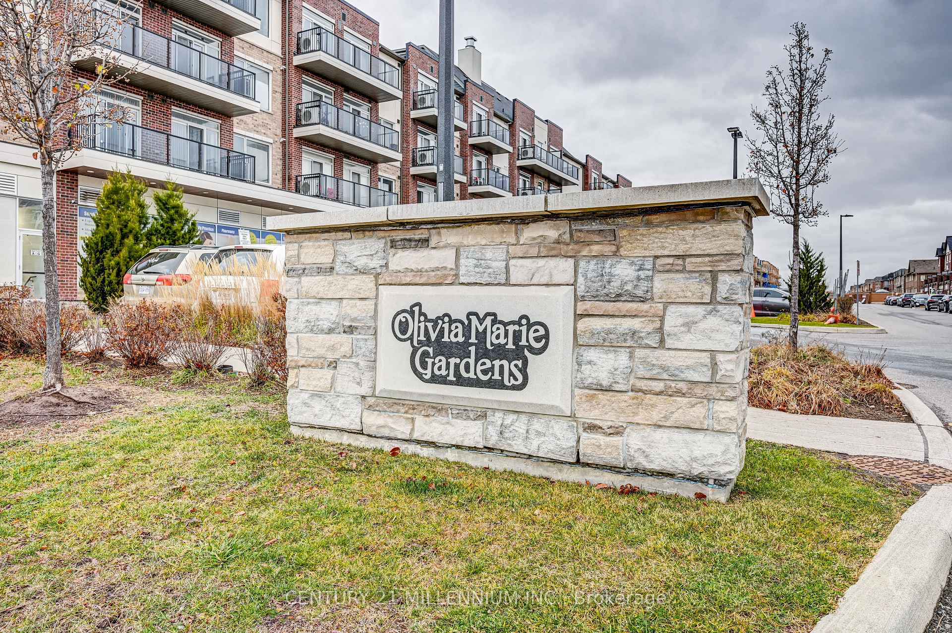 50 Sky Harbour Drive 201, Brampton, ON L6Y 6B8
