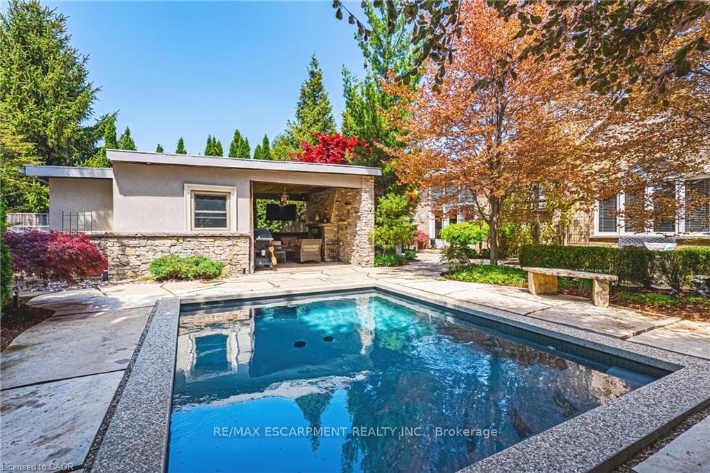 2178 Berwick Drive, Burlington, ON L7M 5C2
