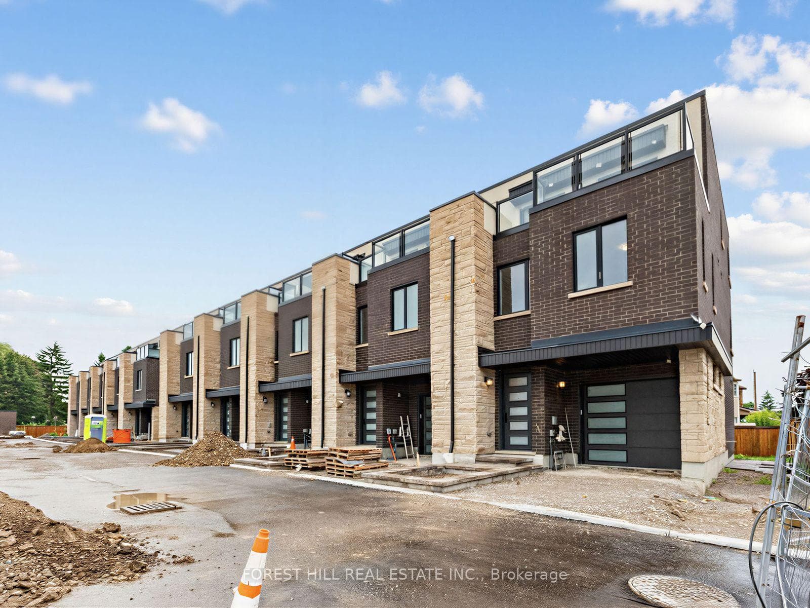 3 Cranswick Lane, Ajax, ON L1S 0H8