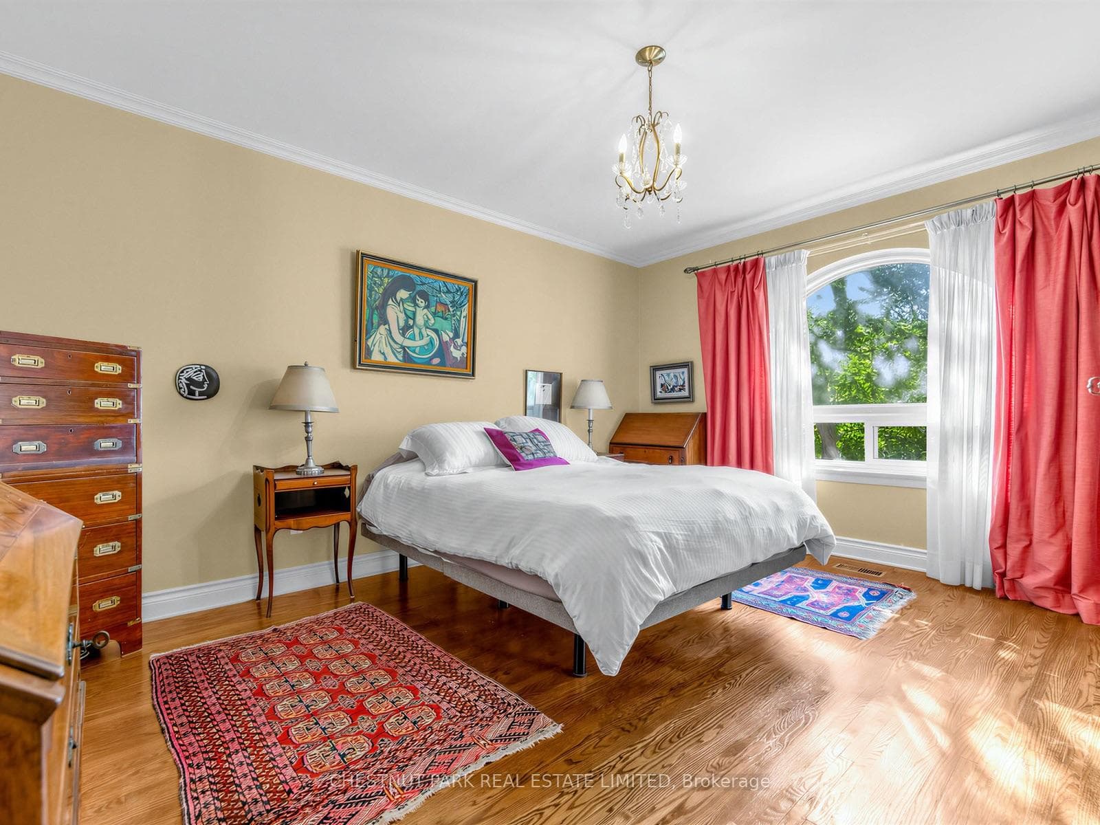 25 Clarendon Avenue, Toronto, ON M4V 1H8