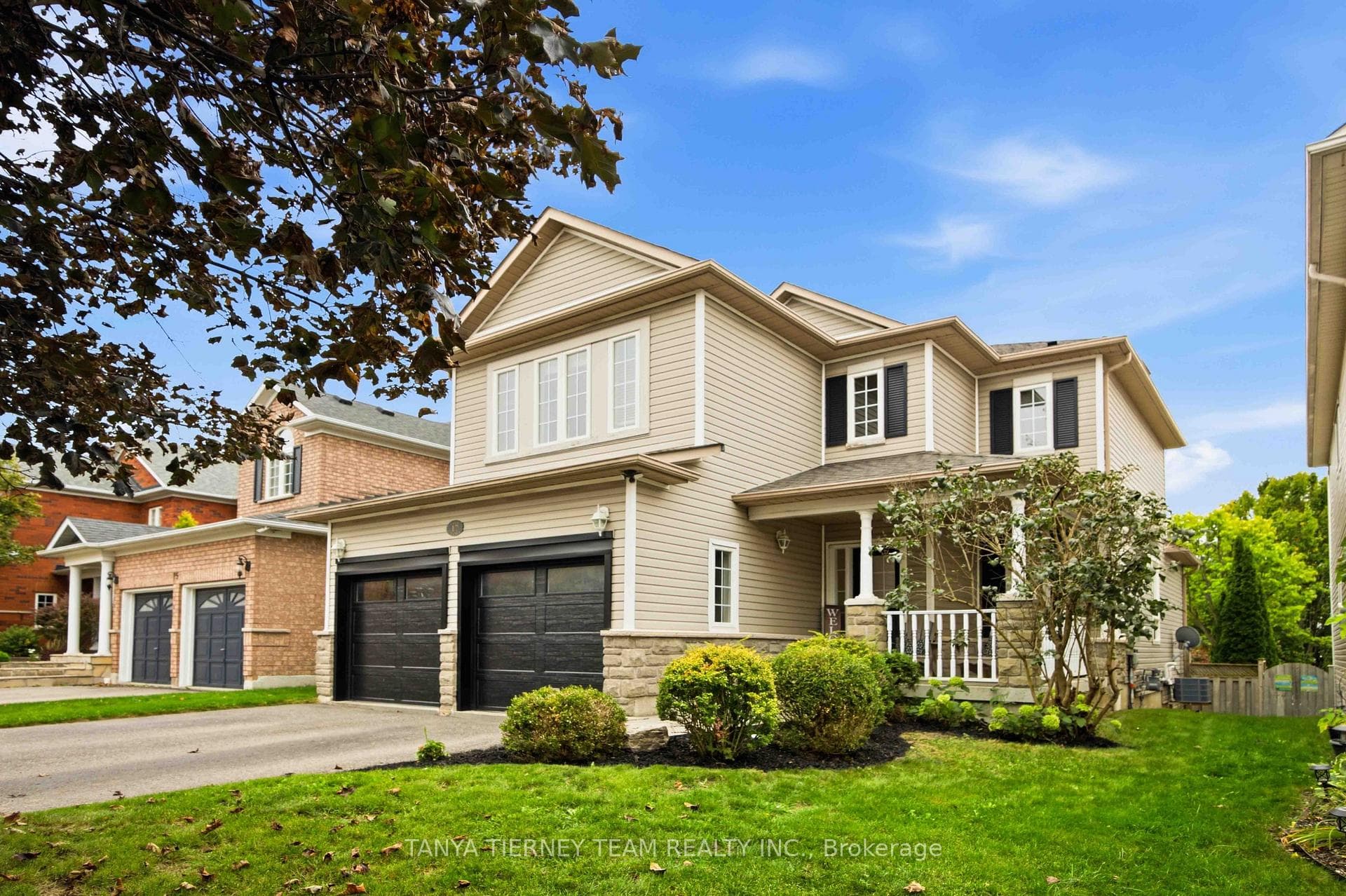 17 Cody Avenue, Whitby, ON L1M 1K8