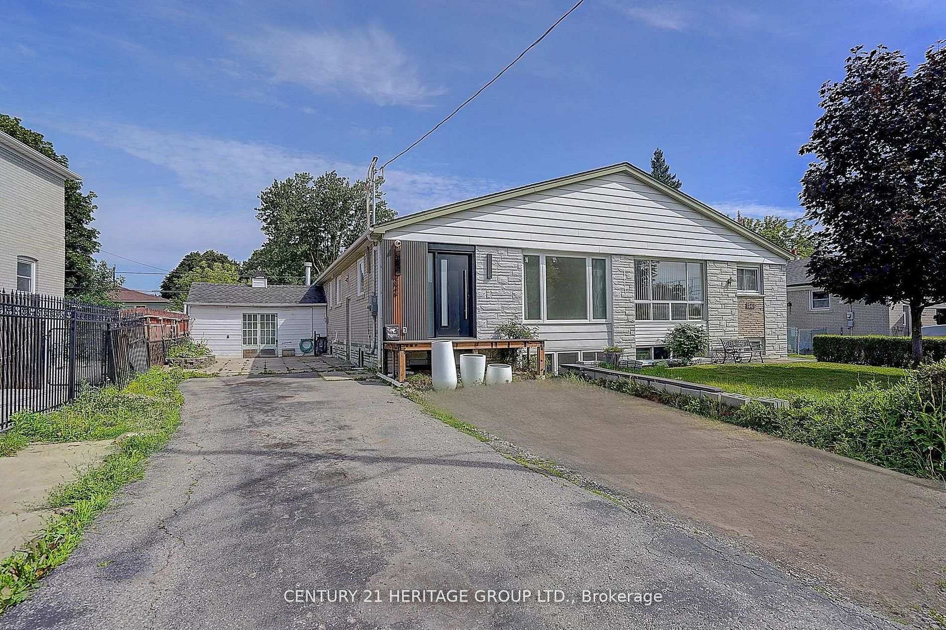 326 McConvey Drive Basement, Richmond Hill, ON L4C 3K3