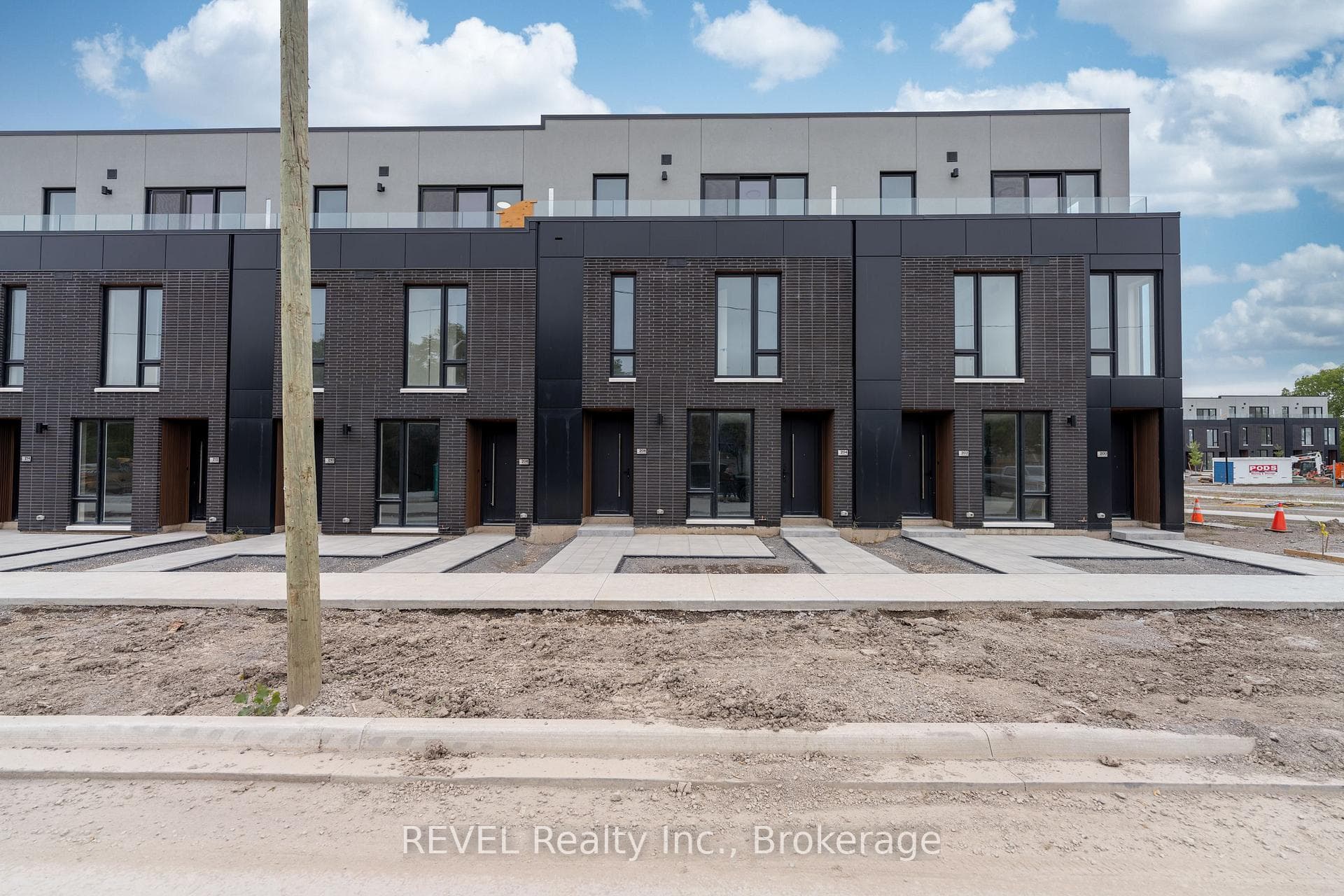 206 Ellis Street, St. Catharines, ON L2P 2G3