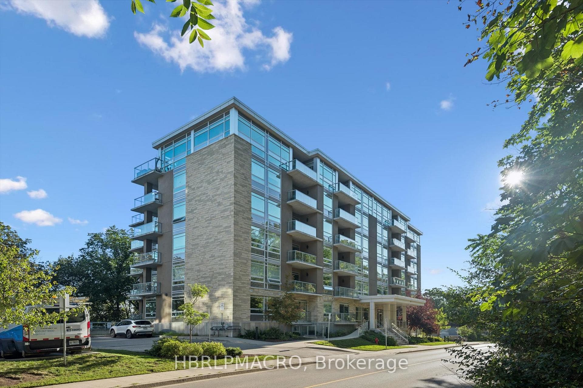 479 Charlton Ave Avenue E 105, Hamilton, ON L8N 0B4