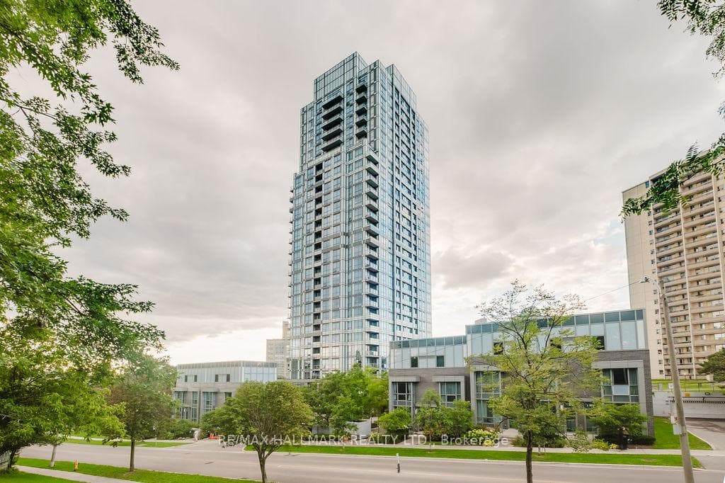 18 Graydon Hall Drive 1803, Toronto, ON M3A 0A4
