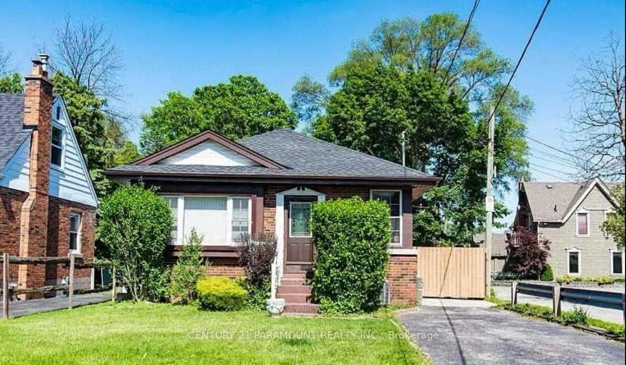 16 Kingsmount Street, Hamilton, ON L8S 3B3