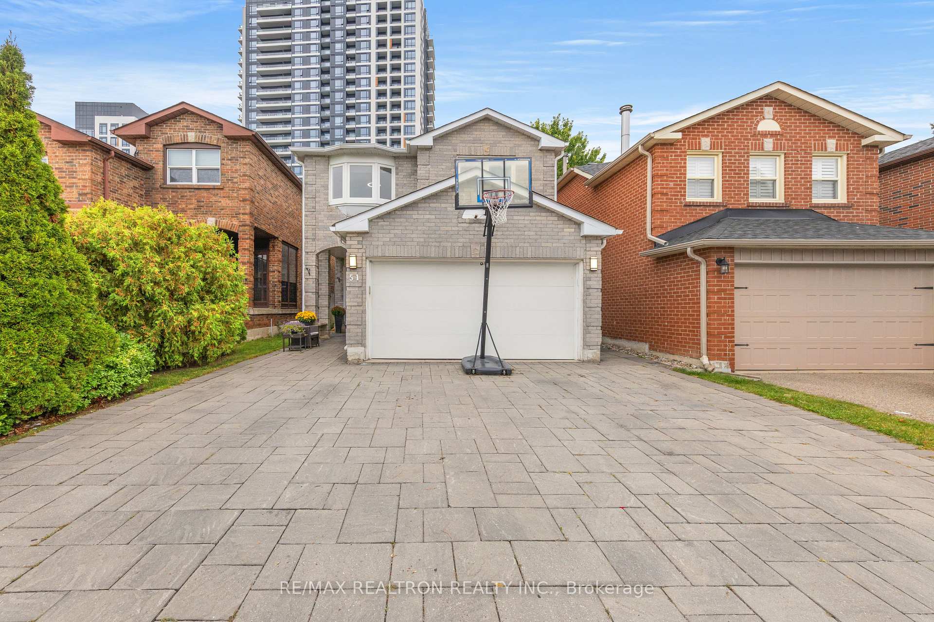 51 Chilmar Crescent, Vaughan, ON L4J 6Y5