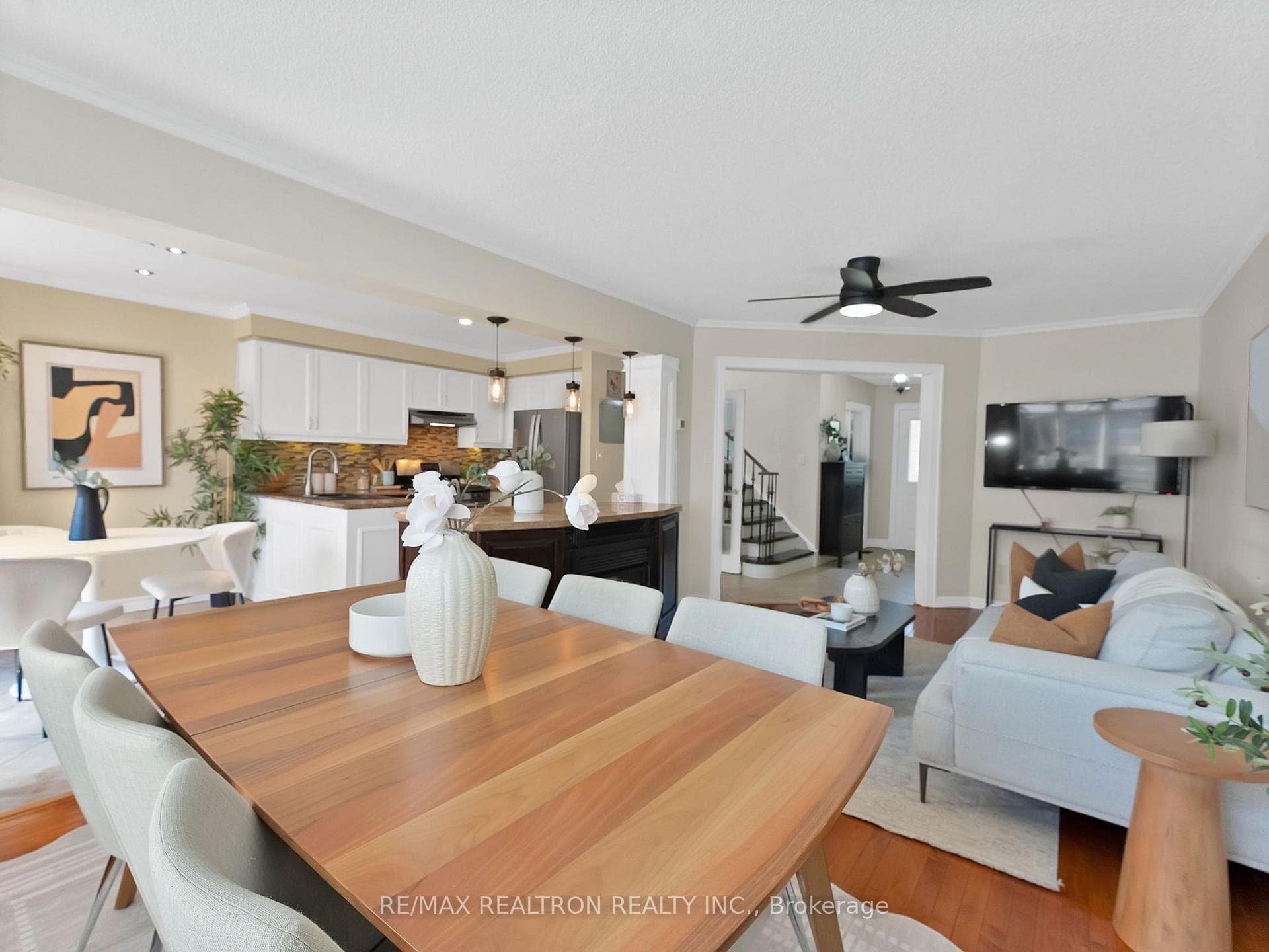 83 Crawforth Street, Whitby, ON L1N 9K9