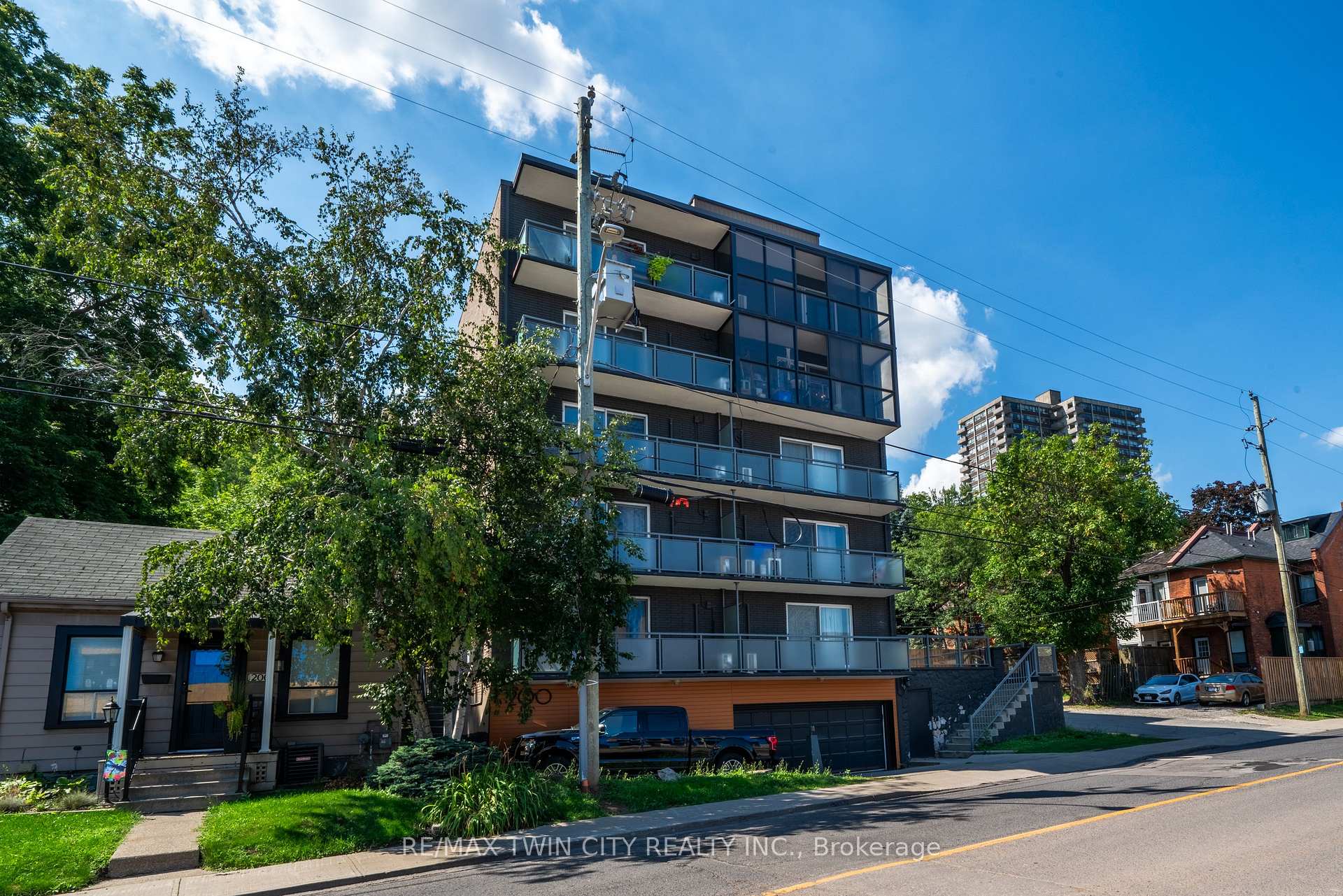 200 Charlton Avenue E 303, Hamilton, ON L8N 1Z1