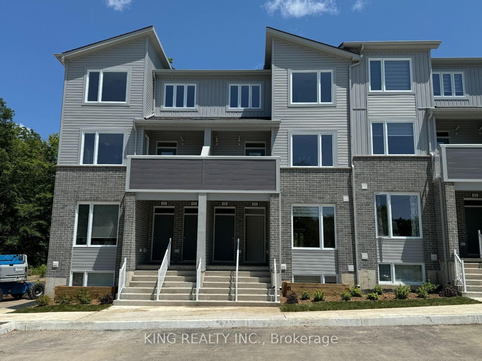 990 DEVERON Crescent 47, London South, ON N5Z 0B3