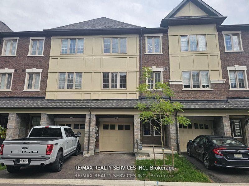 68 First Street 34, Orangeville, ON L9W 2E4