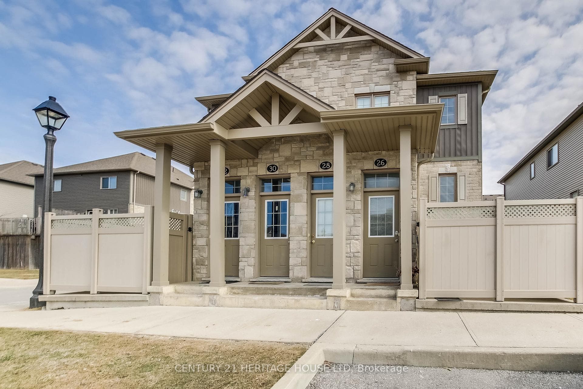 3200 Singleton Avenue 28, London South, ON N6L 0C7
