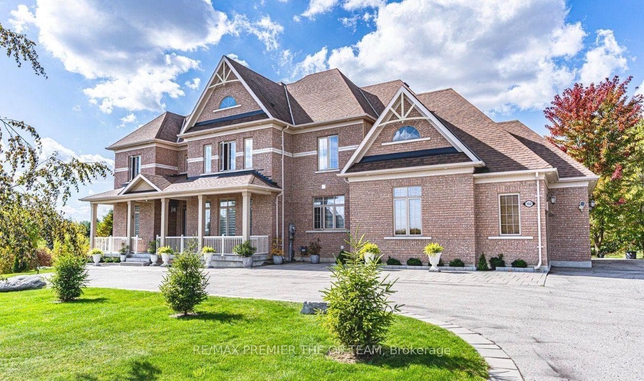 102 Pine Hill Road, Bradford West Gwillimbury, ON L3Z 0H1