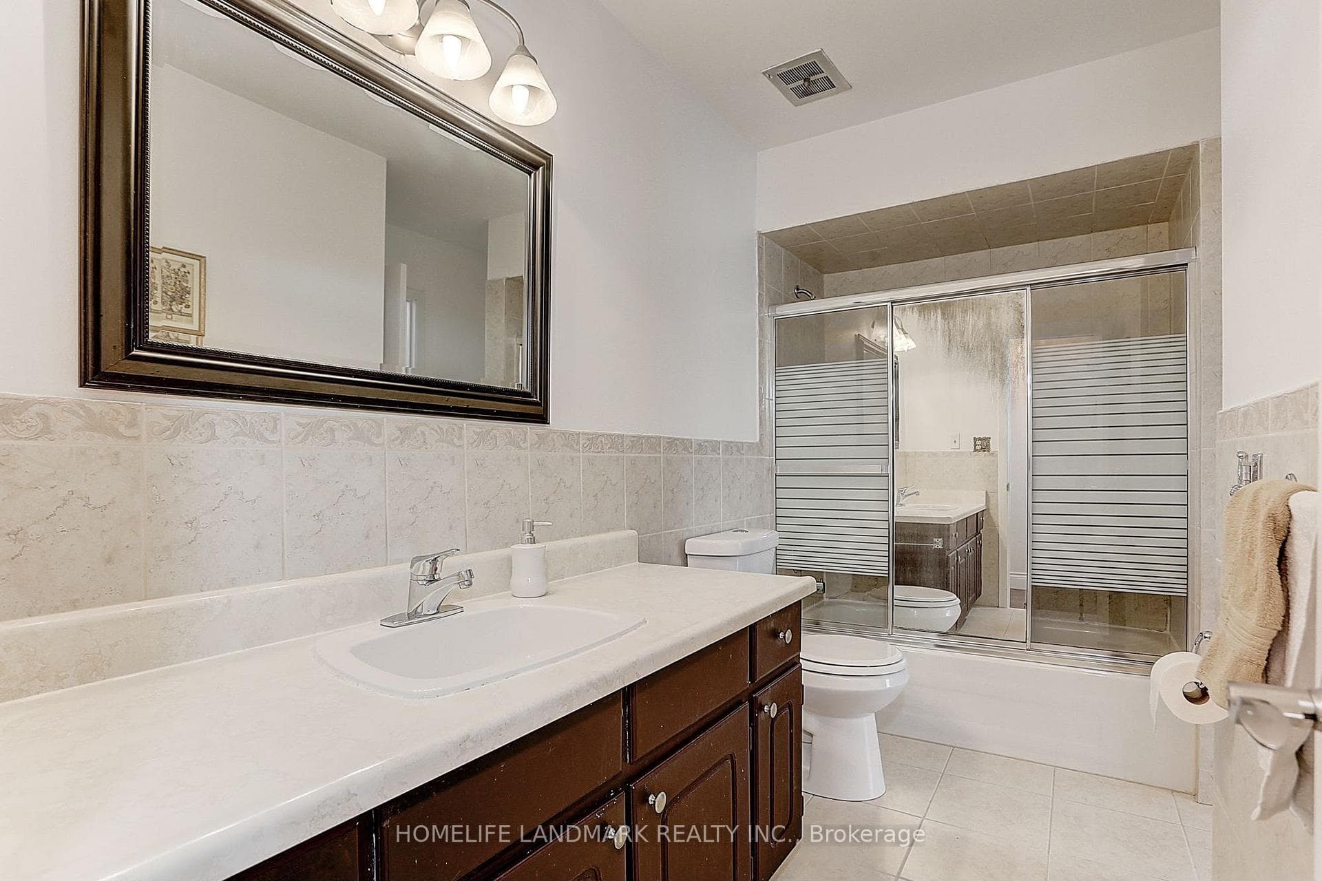 18 Faye Drive Main Unit, Toronto, ON M2J 3S6