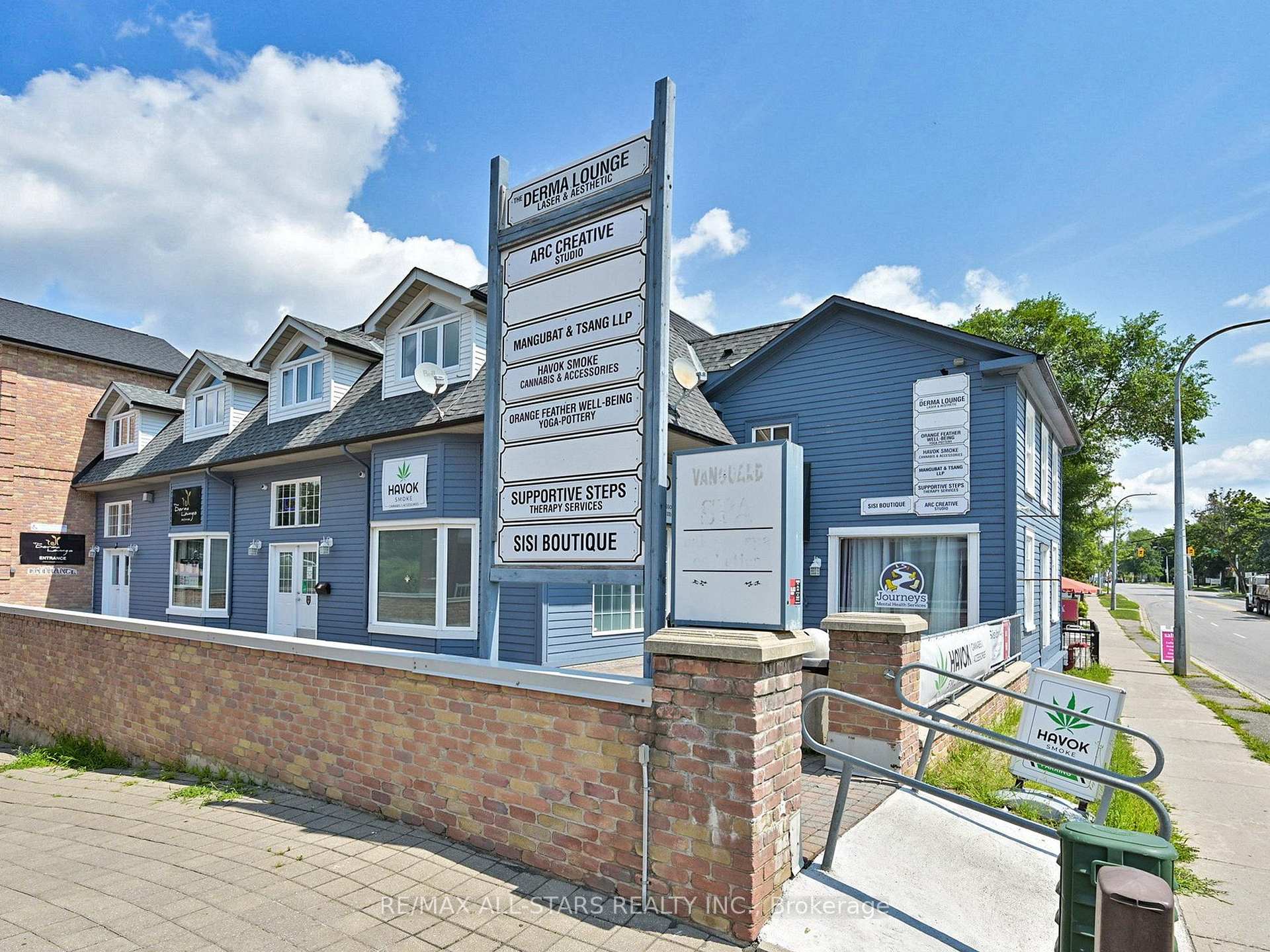 38 Wellington Street E 3B, Aurora, ON L4G 1H5