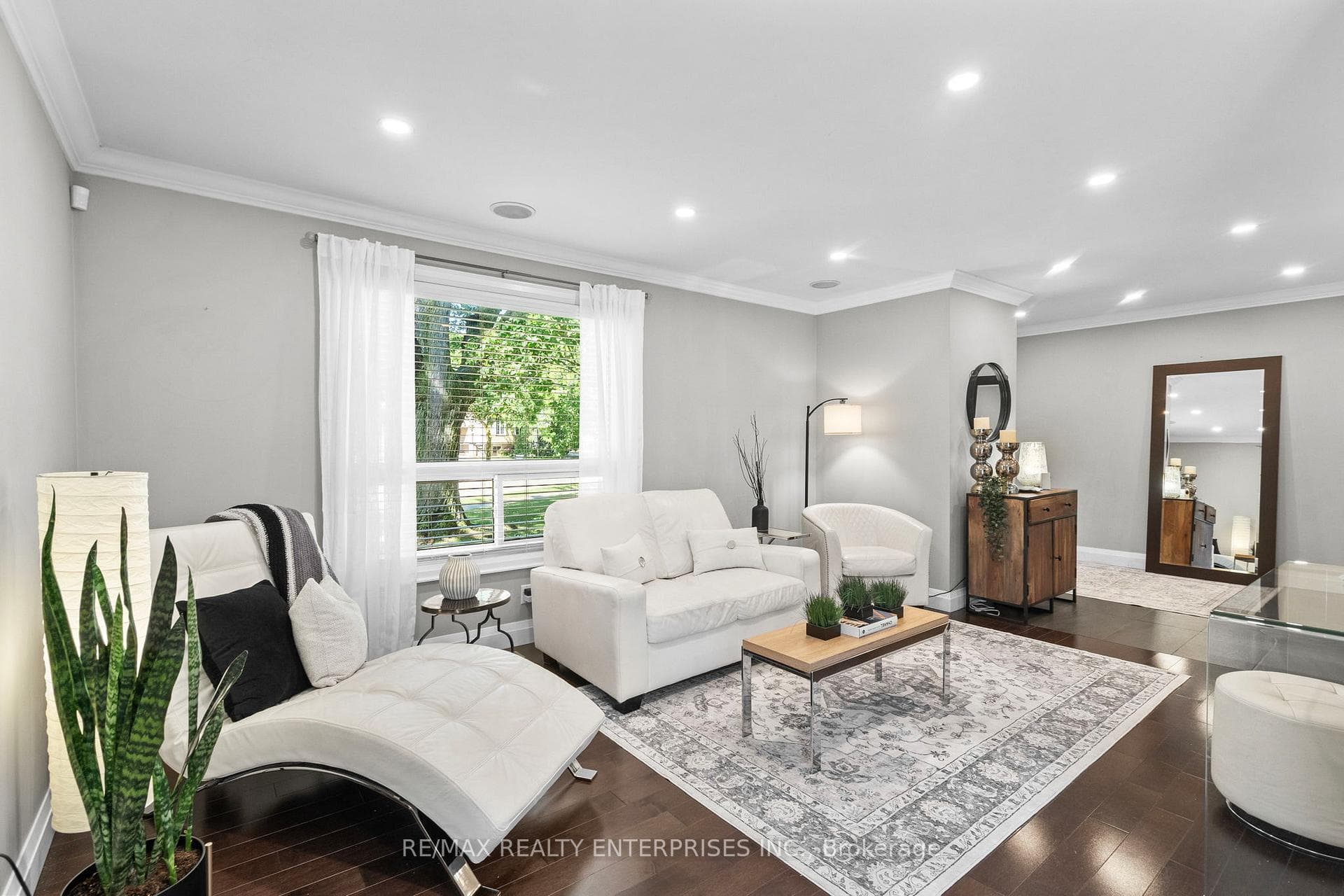 685 Francis Road 1, Burlington, ON L7T 3X6