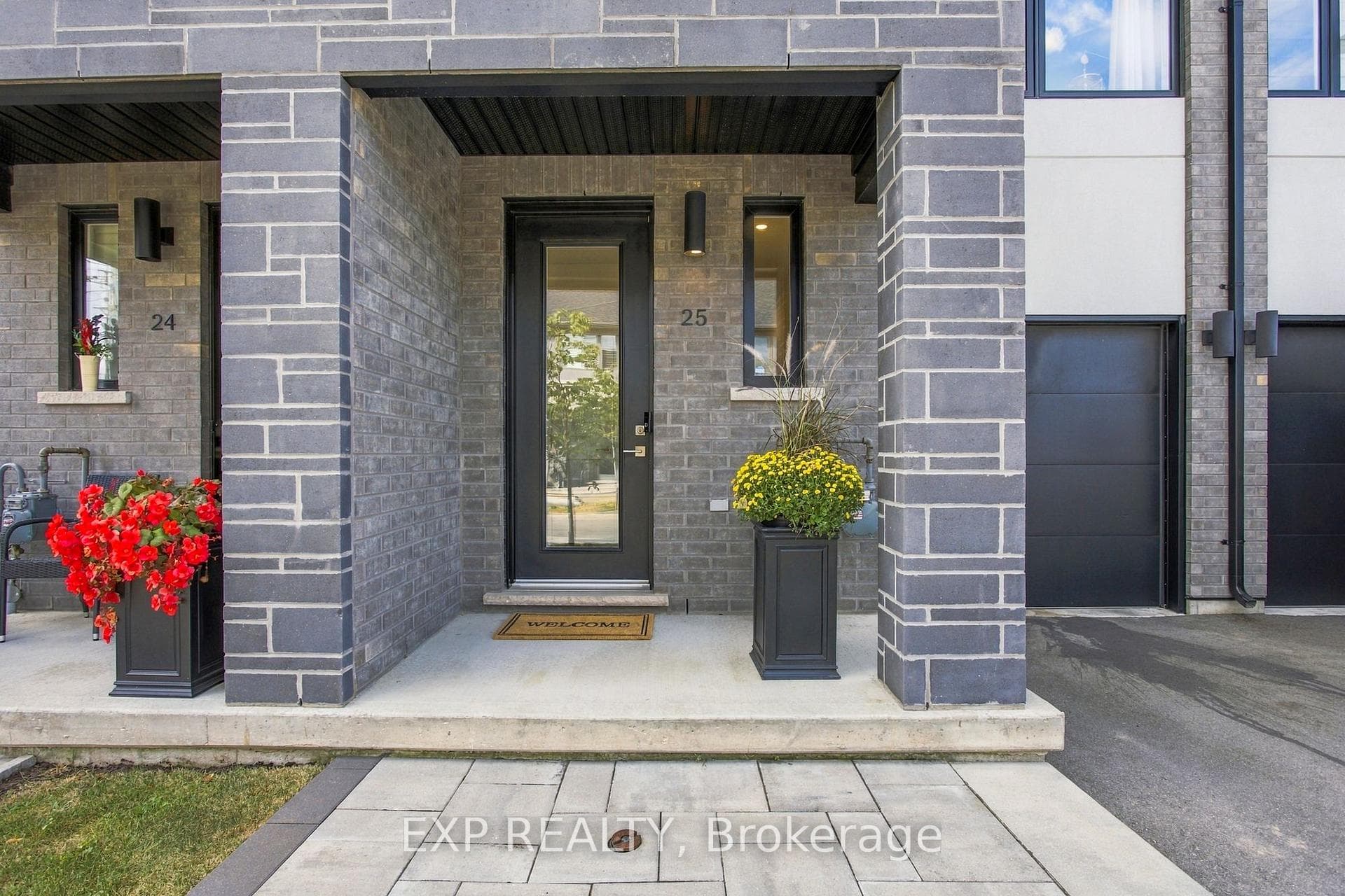 166 Mount Albion Road 25, Hamilton, ON L8K 5S8