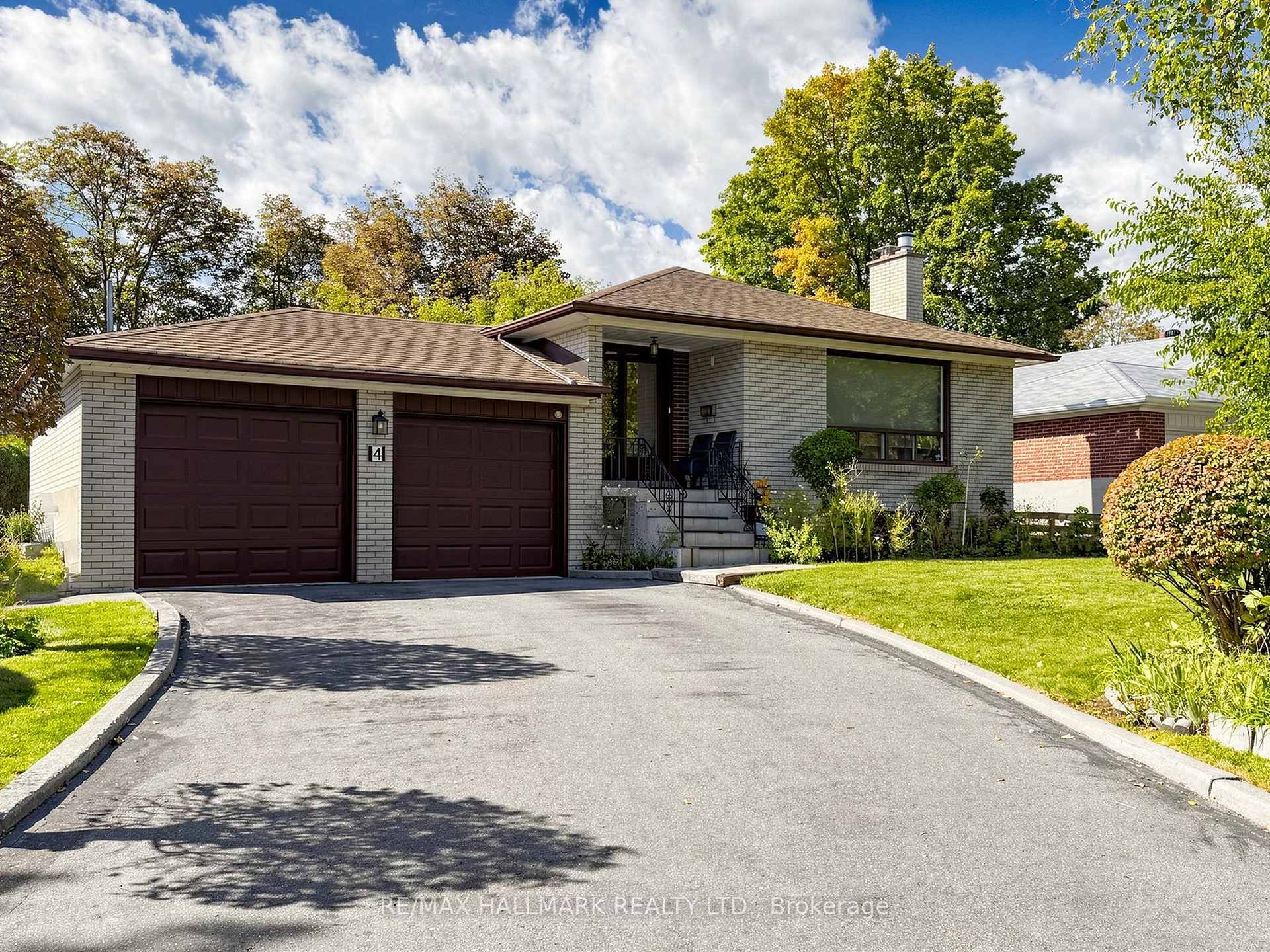 4 Multiflora Place, Markham, ON L3T 2W5