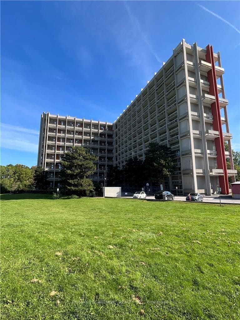 350 Quigley Road 236, Hamilton, ON L8K 5N2
