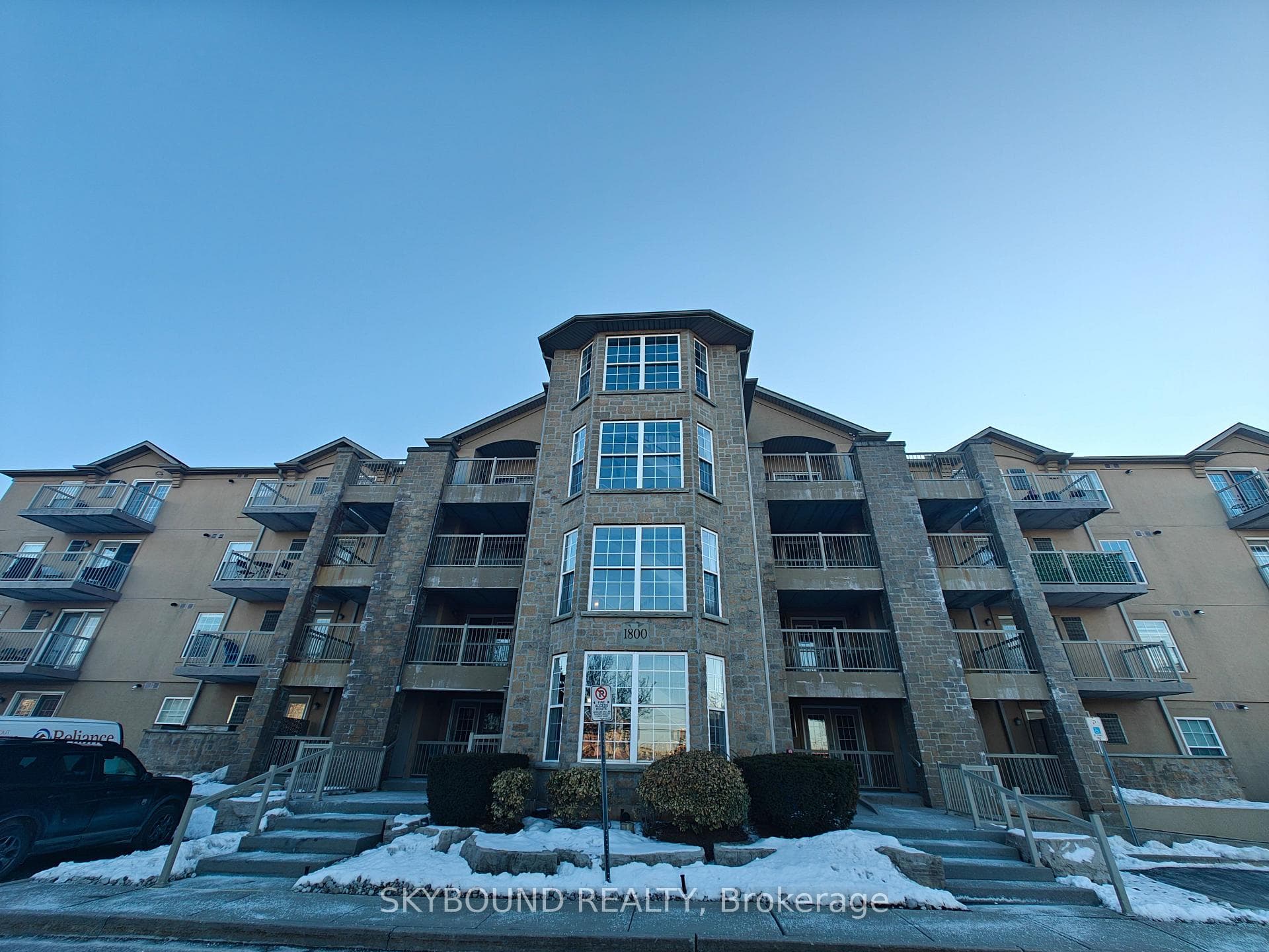 1800 Walker's Line 206, Burlington, ON L7M 4V2