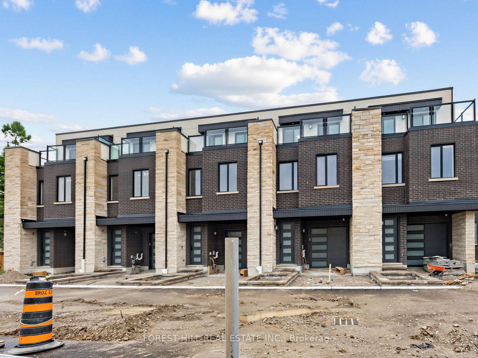 1 Cranswick Lane, Ajax, ON L1S 0H8