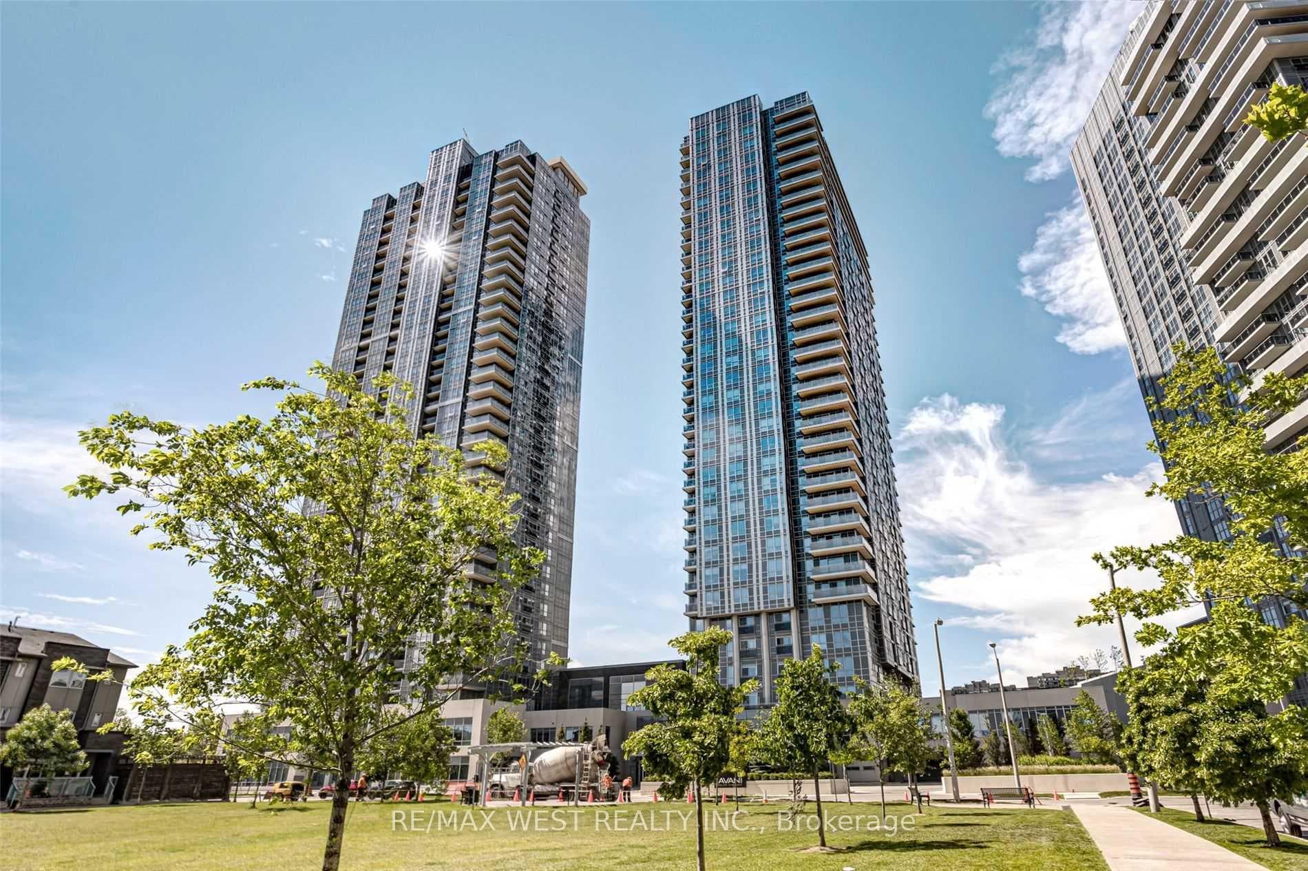 275 Village Green Square 320, Toronto, ON M1S 0L8